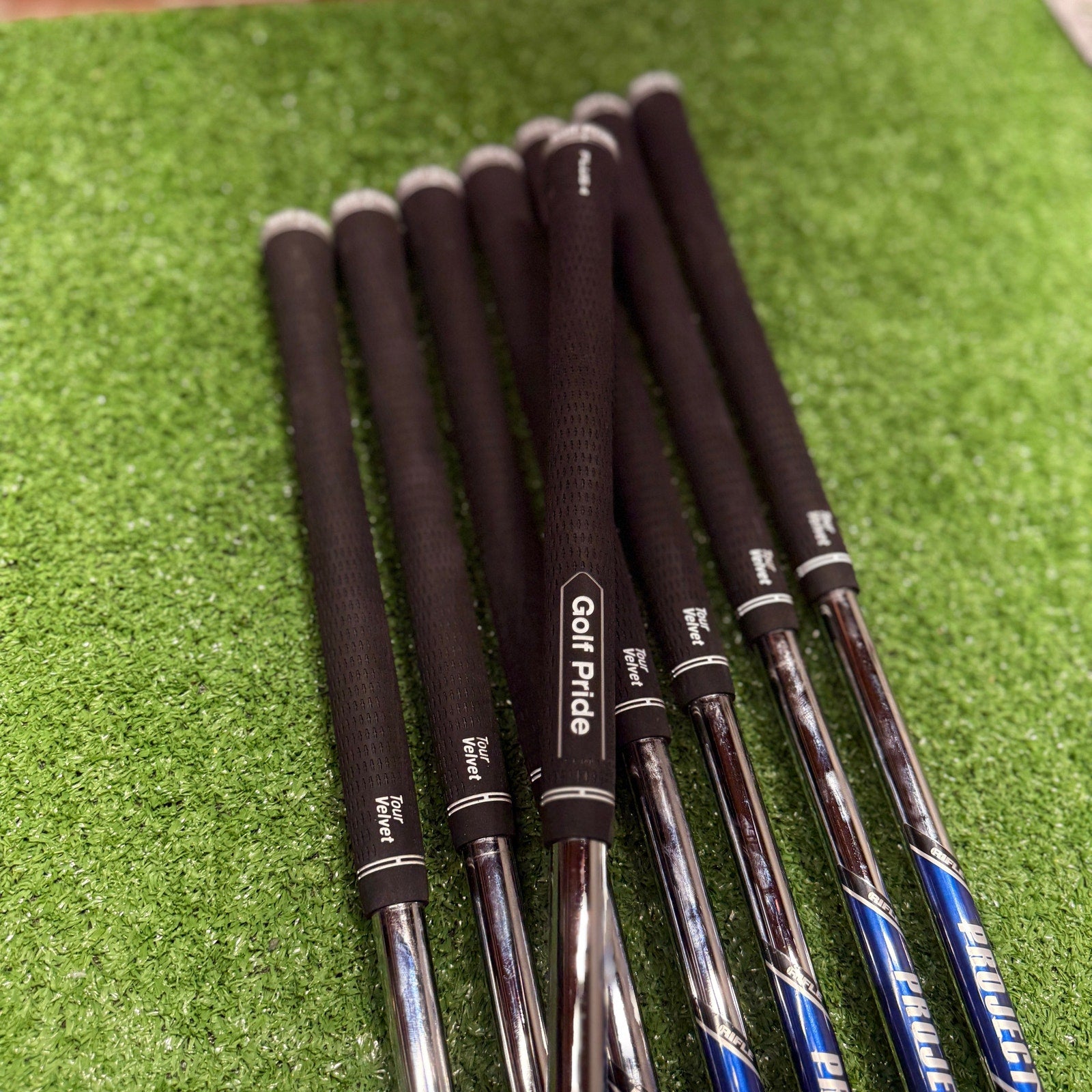 Cobra King Tour Iron Set 4-GW X Stiff Steel RH