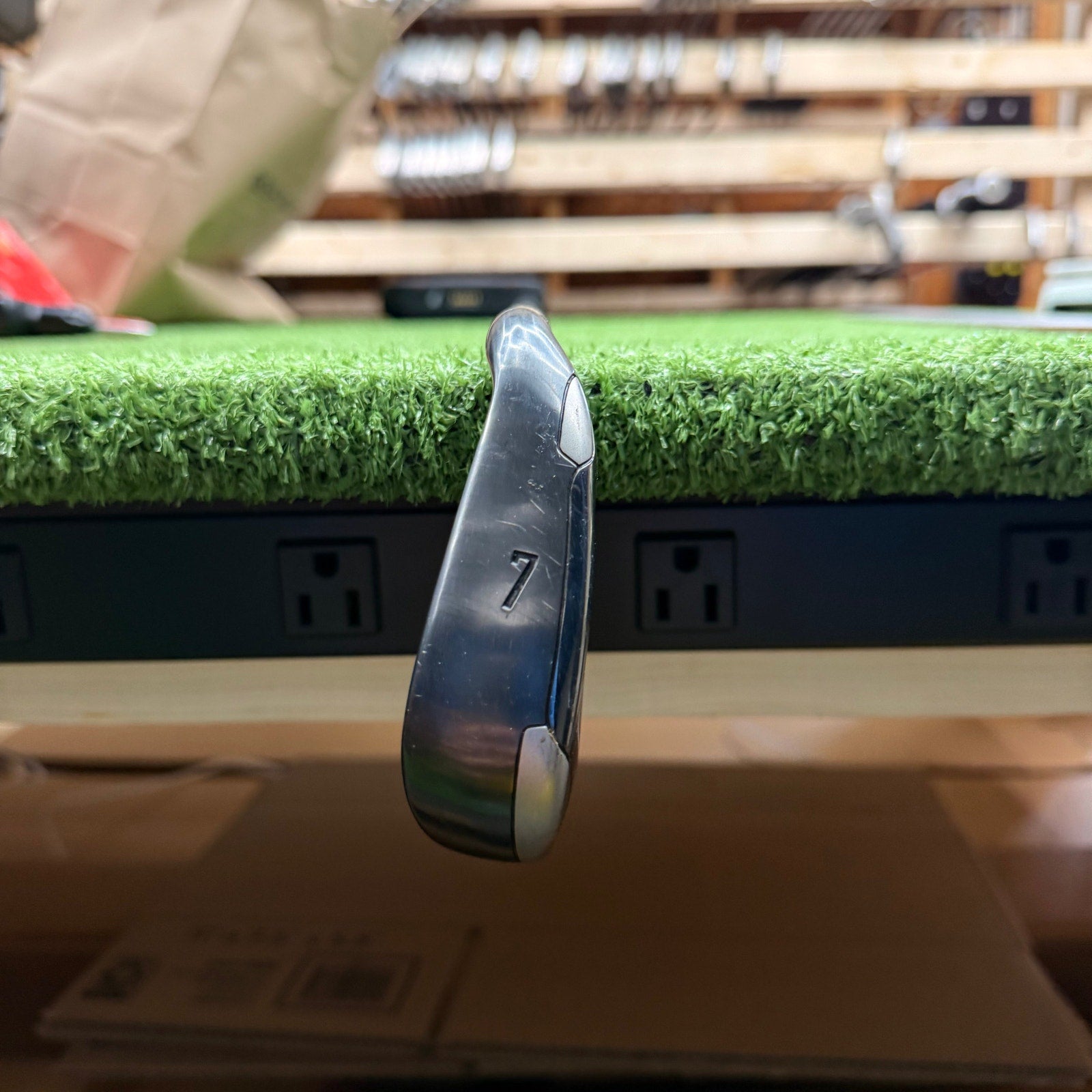 Callaway Big Bertha Tungsten Steel Single 7 iron Stiff Graphite RH