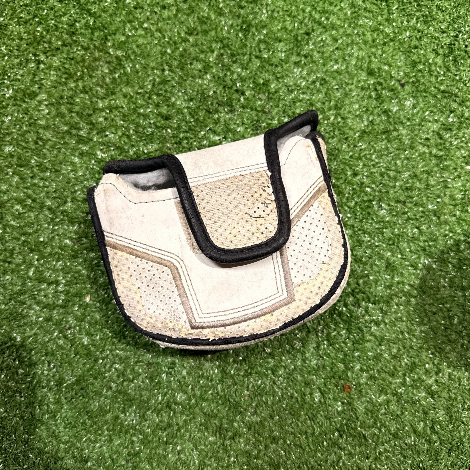 Taylormade Manta Ghost Corza Putter Center Shafted RH