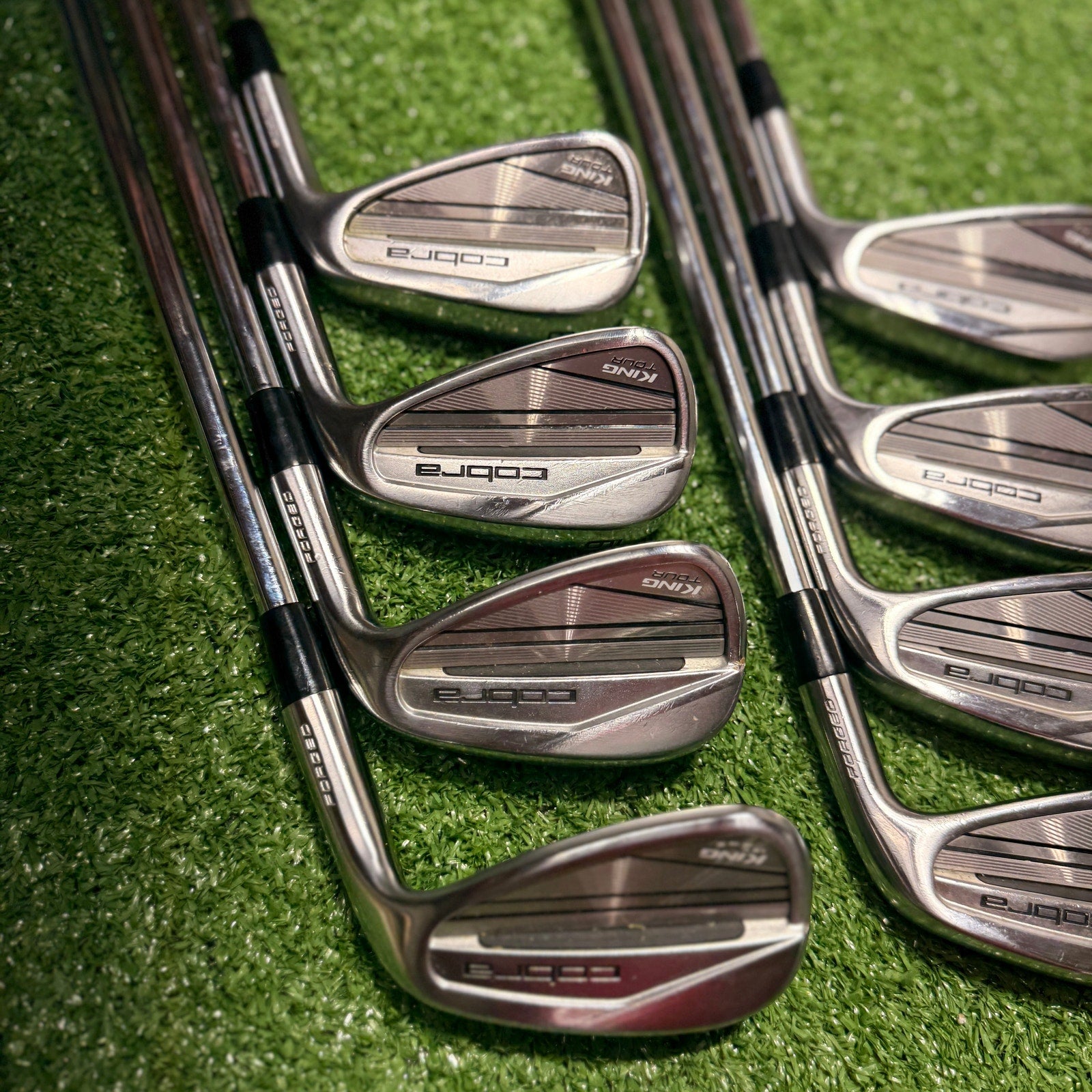 Cobra King Tour Iron Set 4-GW X Stiff Steel RH