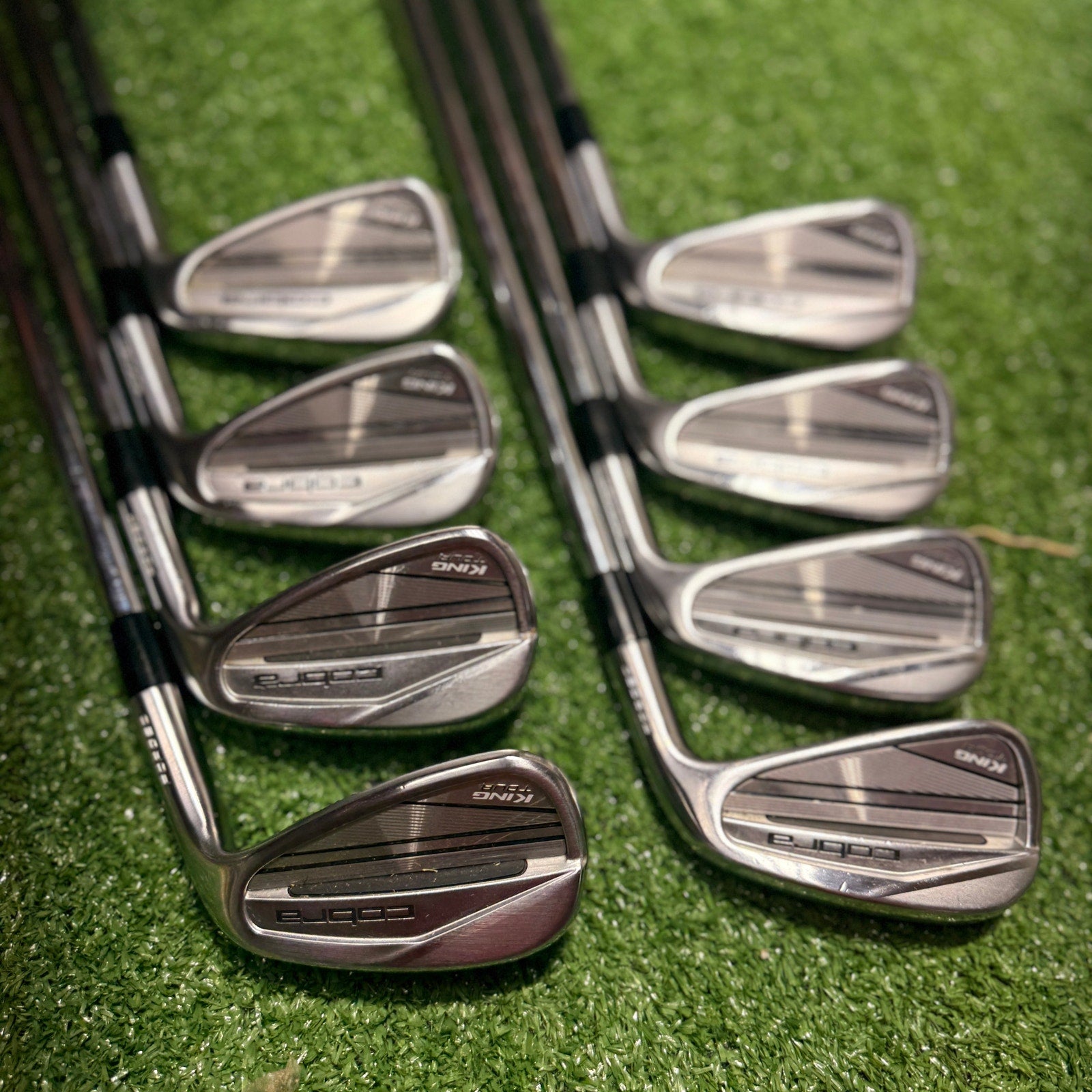 Cobra King Tour Iron Set 4-GW X Stiff Steel RH