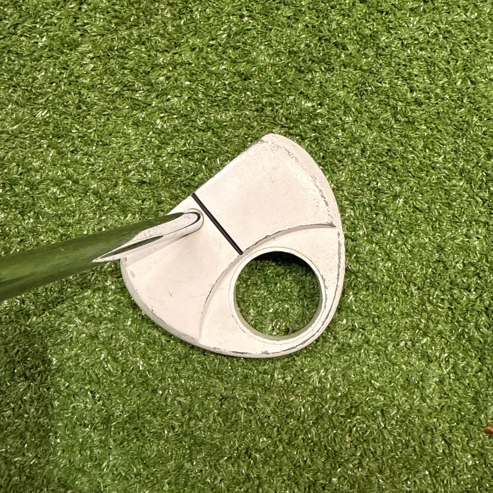Taylormade Manta Ghost Corza Putter Center Shafted RH