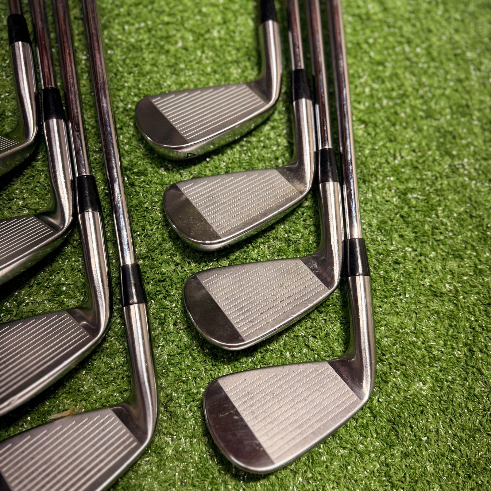 Cobra King Tour Iron Set 4-GW X Stiff Steel RH