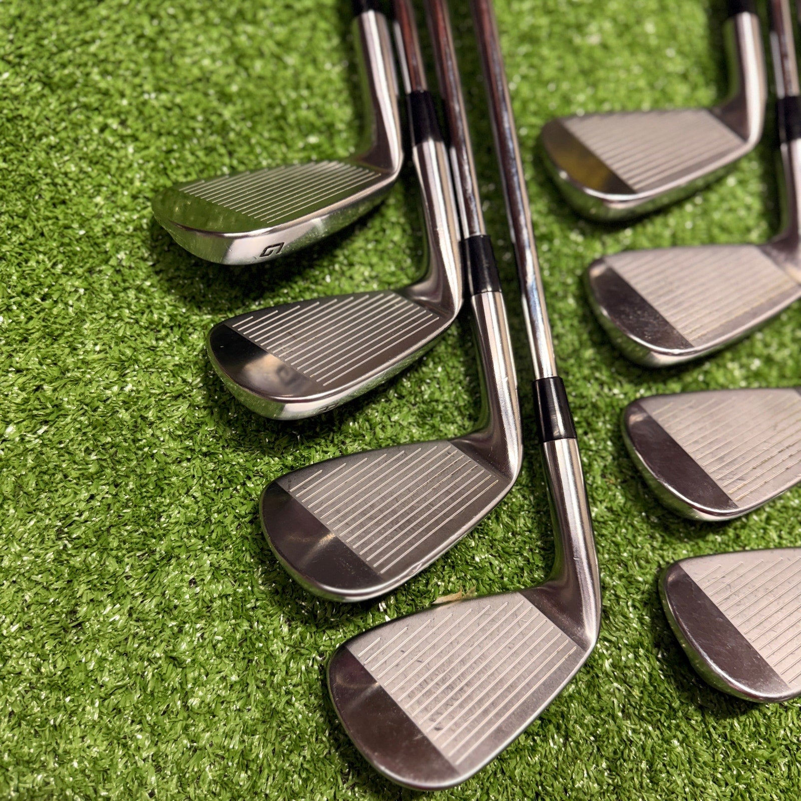 Cobra King Tour Iron Set 4-GW X Stiff Steel RH