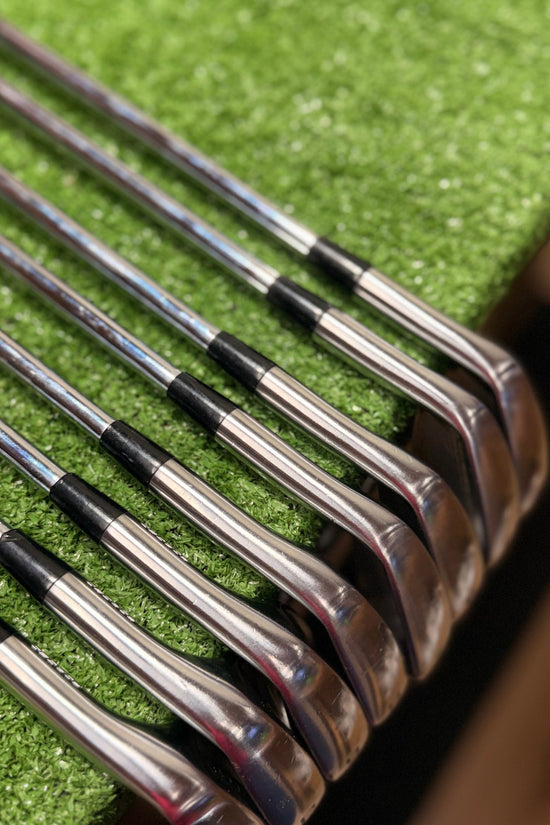 Cobra King Tour Iron Set 4-GW X Stiff Steel RH