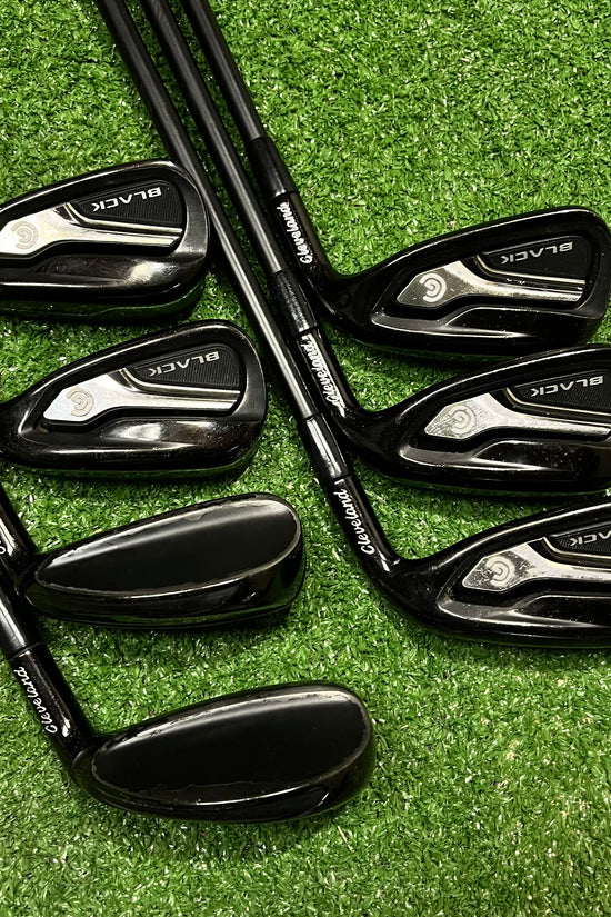Cleveland Black CG 15' Iron Set 4-PW Regular Graphite RH