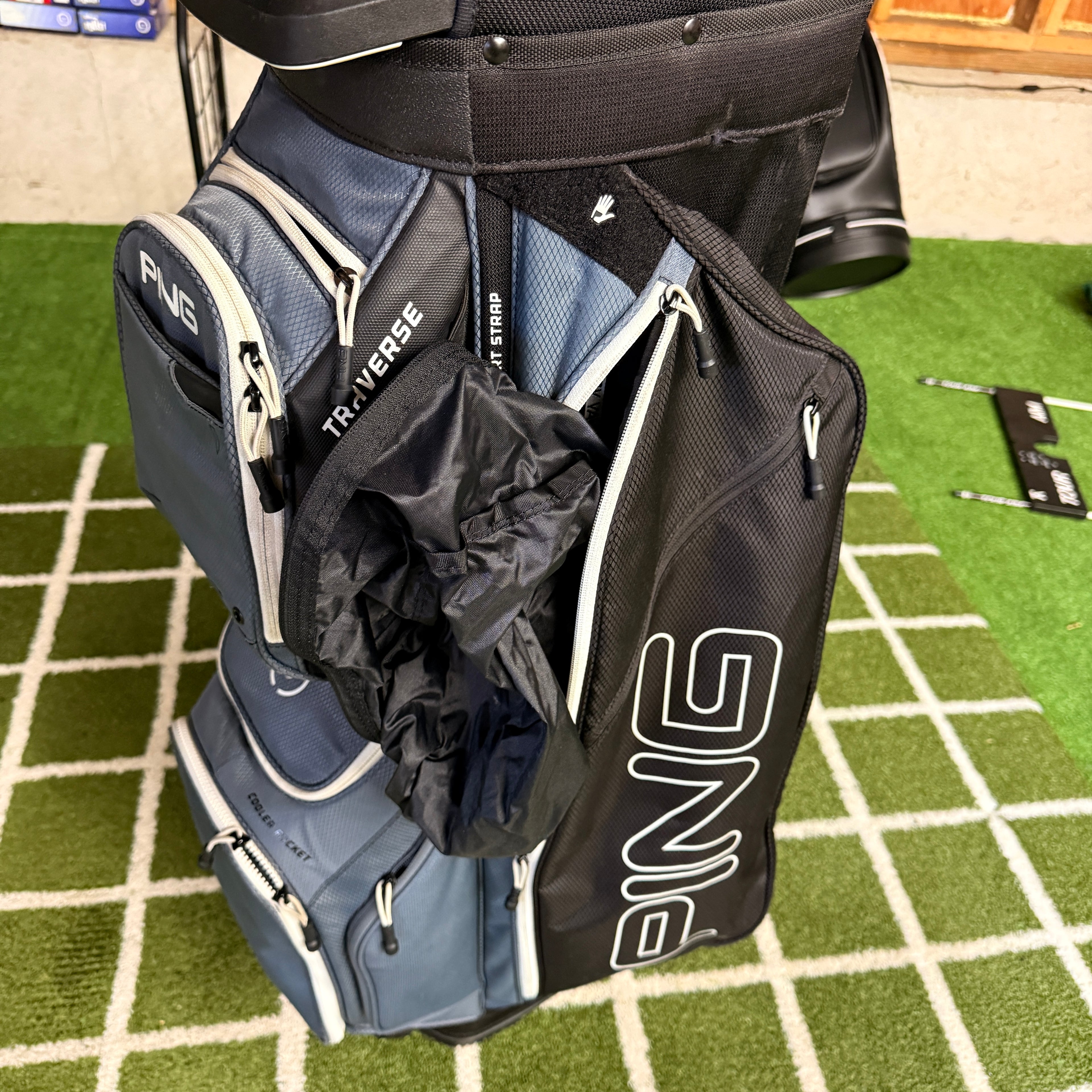PING Traverse 14 Way Cart Bag Black/Gray