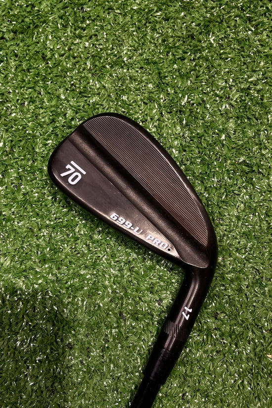 Sub70 699 U-Pro 17° 2 Iron Graphite Stiff Shaft RH