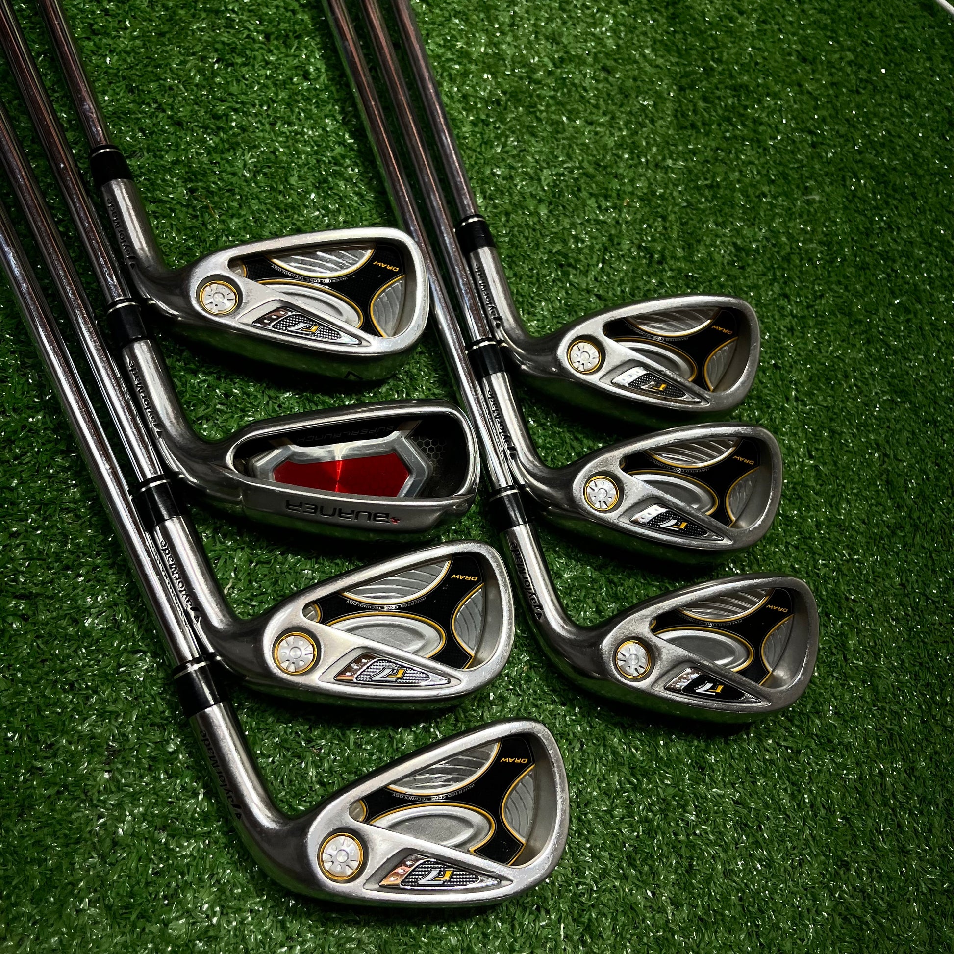 Taylormade R7 Iron Set 4-PW Iron Set Steel Regular Flex RH *READ*