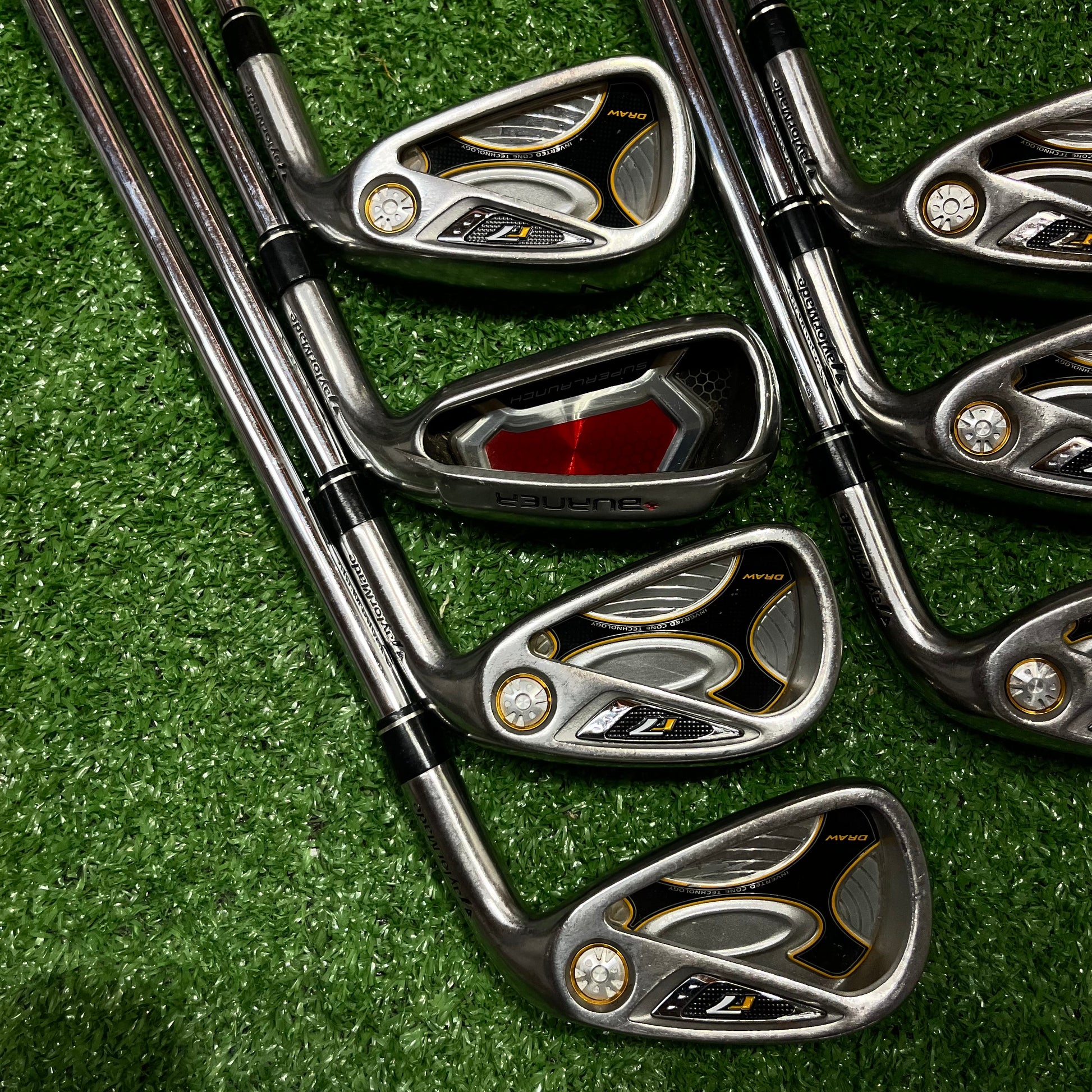 Taylormade R7 Iron Set 4-PW Iron Set Steel Regular Flex RH *READ*