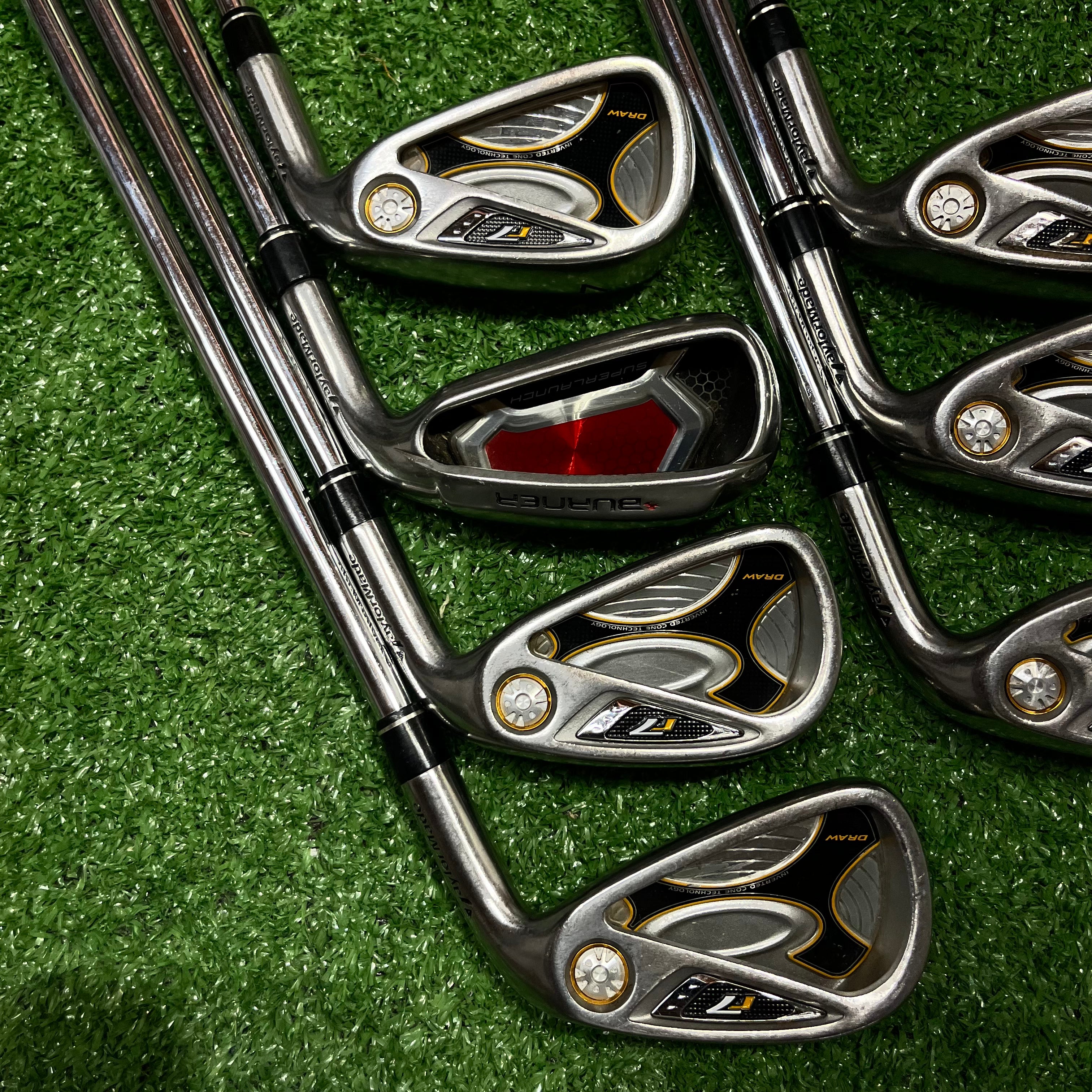 Taylormade R7 Iron Set 4-PW Iron Set Steel Regular Flex RH *READ*