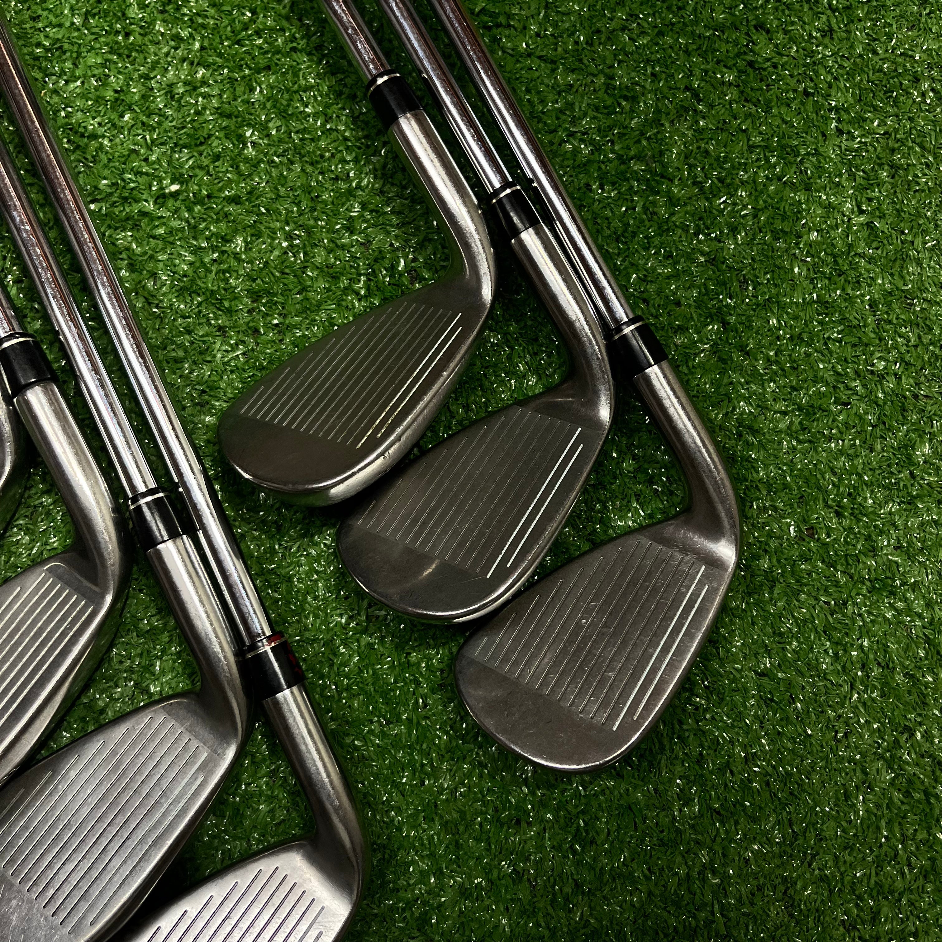Taylormade R7 Iron Set 4-PW Iron Set Steel Regular Flex RH *READ*
