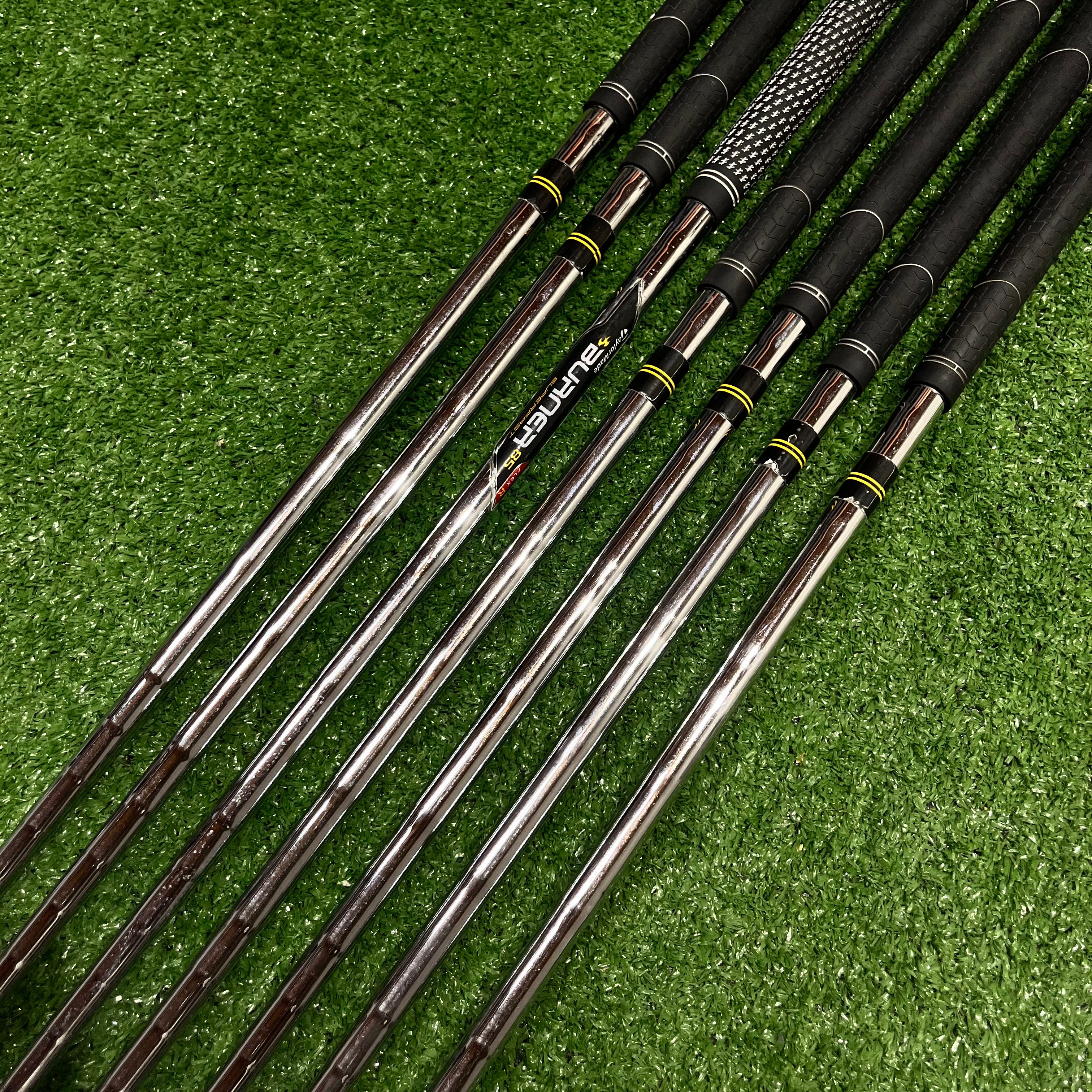 Taylormade R7 Iron Set 4-PW Iron Set Steel Regular Flex RH *READ*