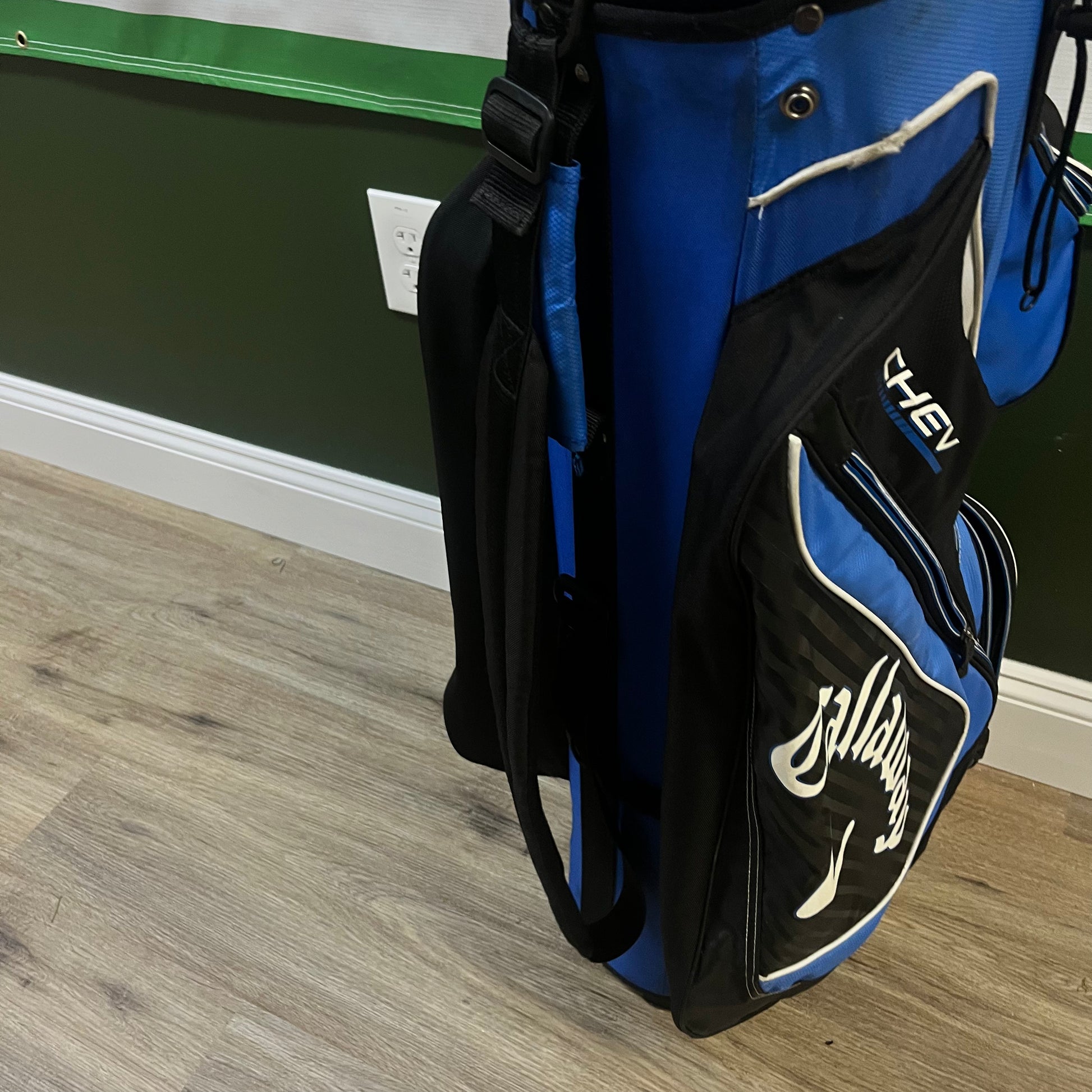 Under Armour Charged Stand Bag