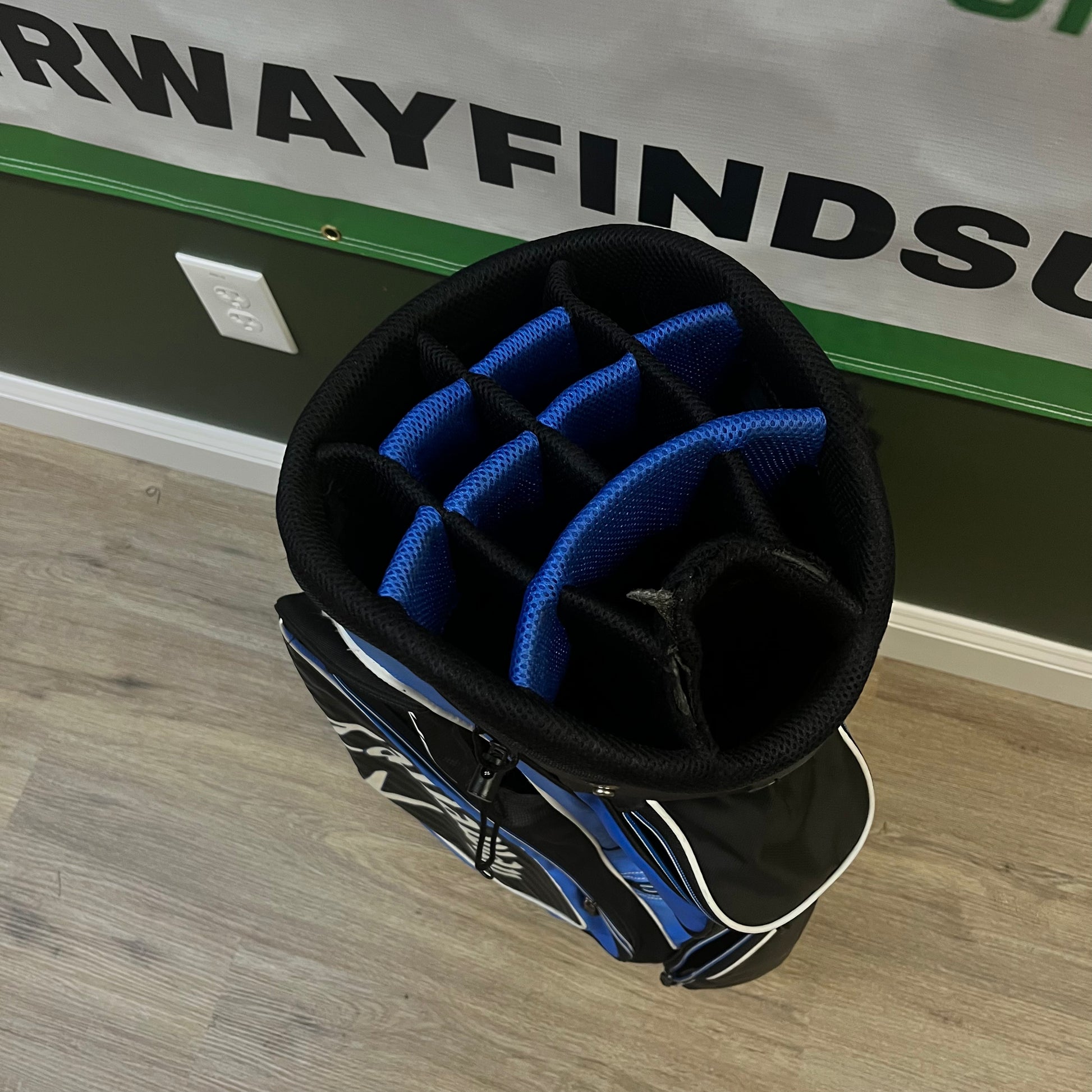 Under Armour Charged Stand Bag