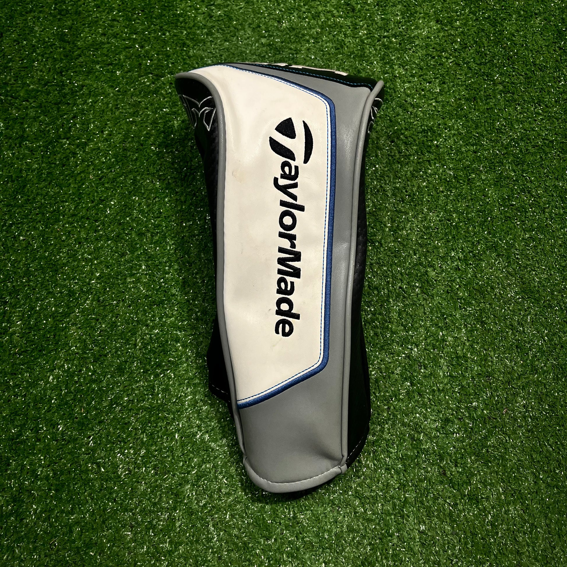 Taylormade Sim 9° Driver Graphite Stiff Flex RH