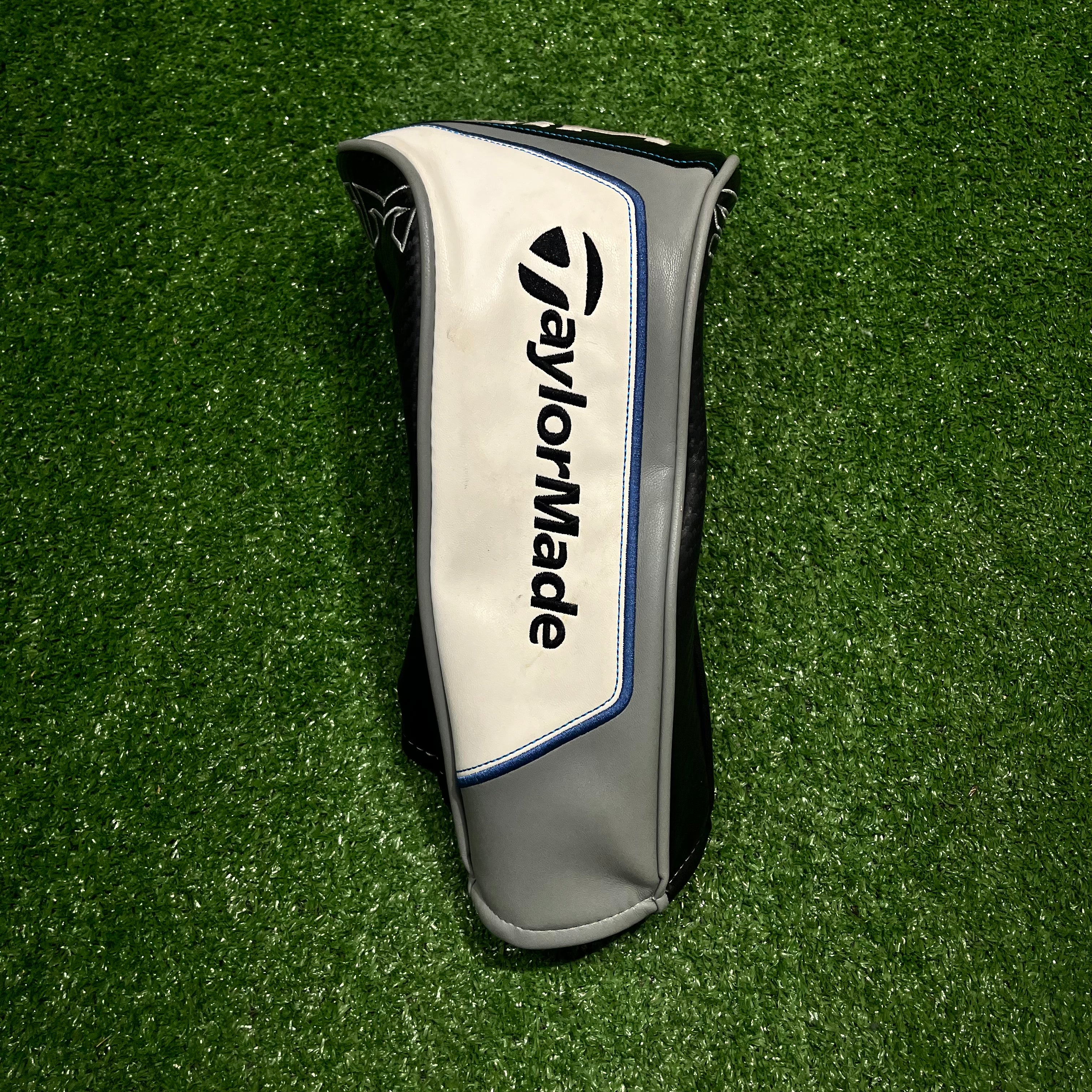 Taylormade Sim 9° Driver Graphite Stiff Flex RH