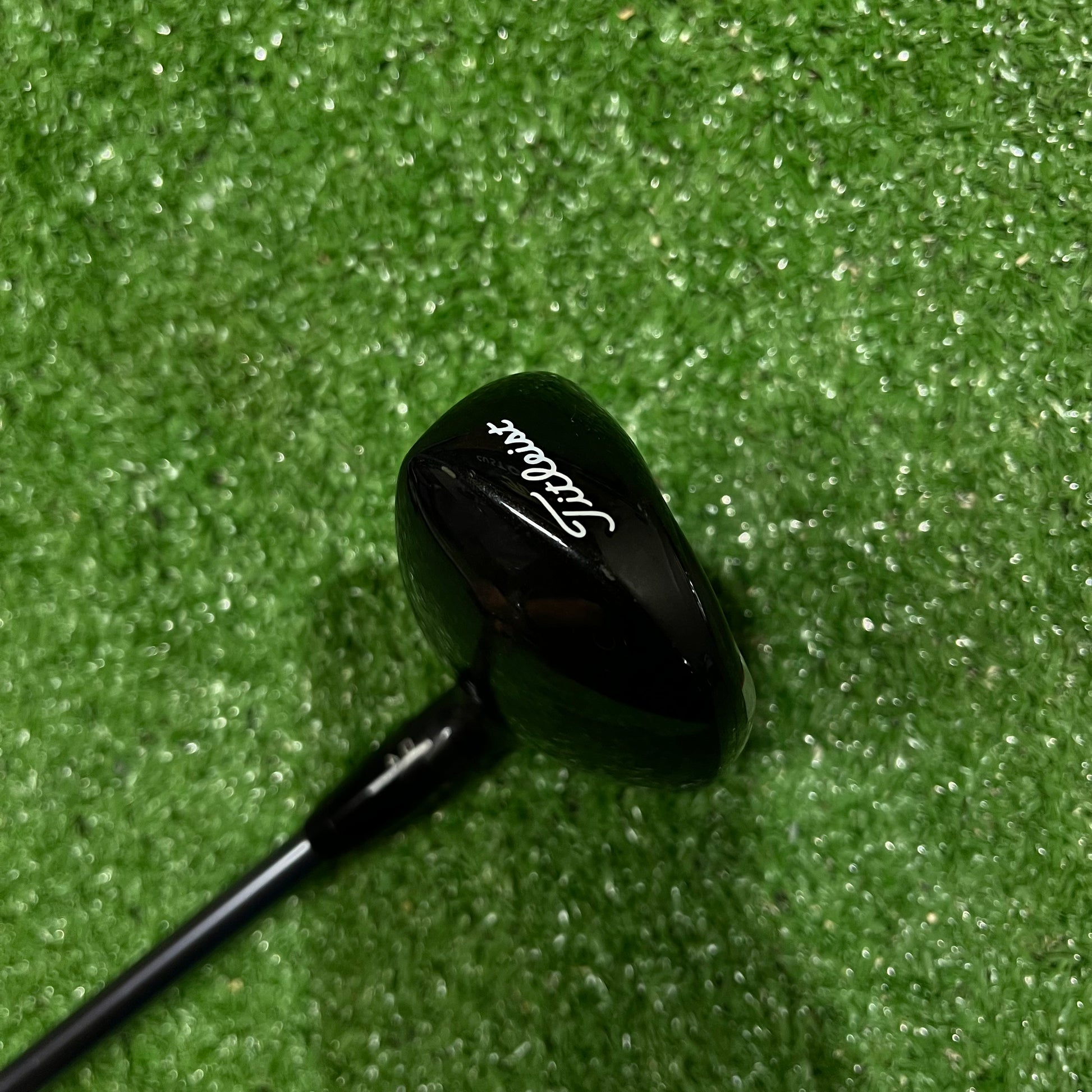 Titleist 913 HD 18° 2 Hybrid Graphite Stiff Flex RH