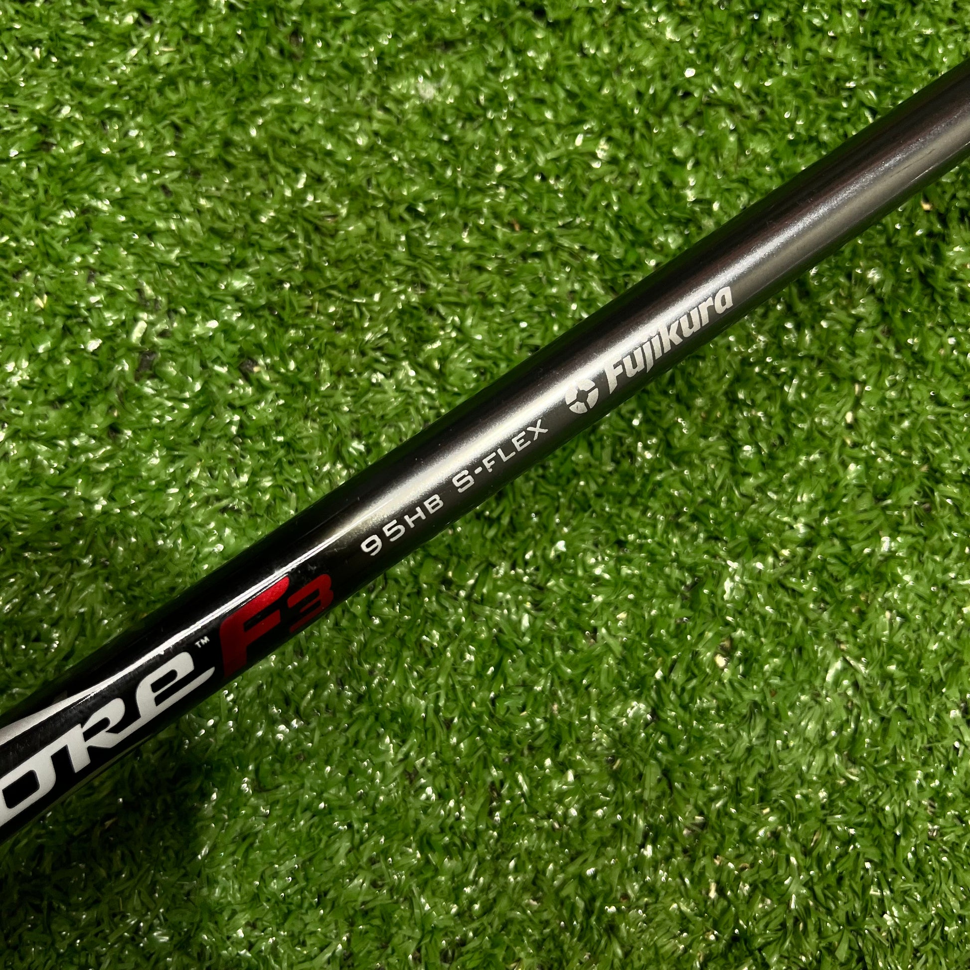 Titleist 913 HD 18° 2 Hybrid Graphite Stiff Flex RH