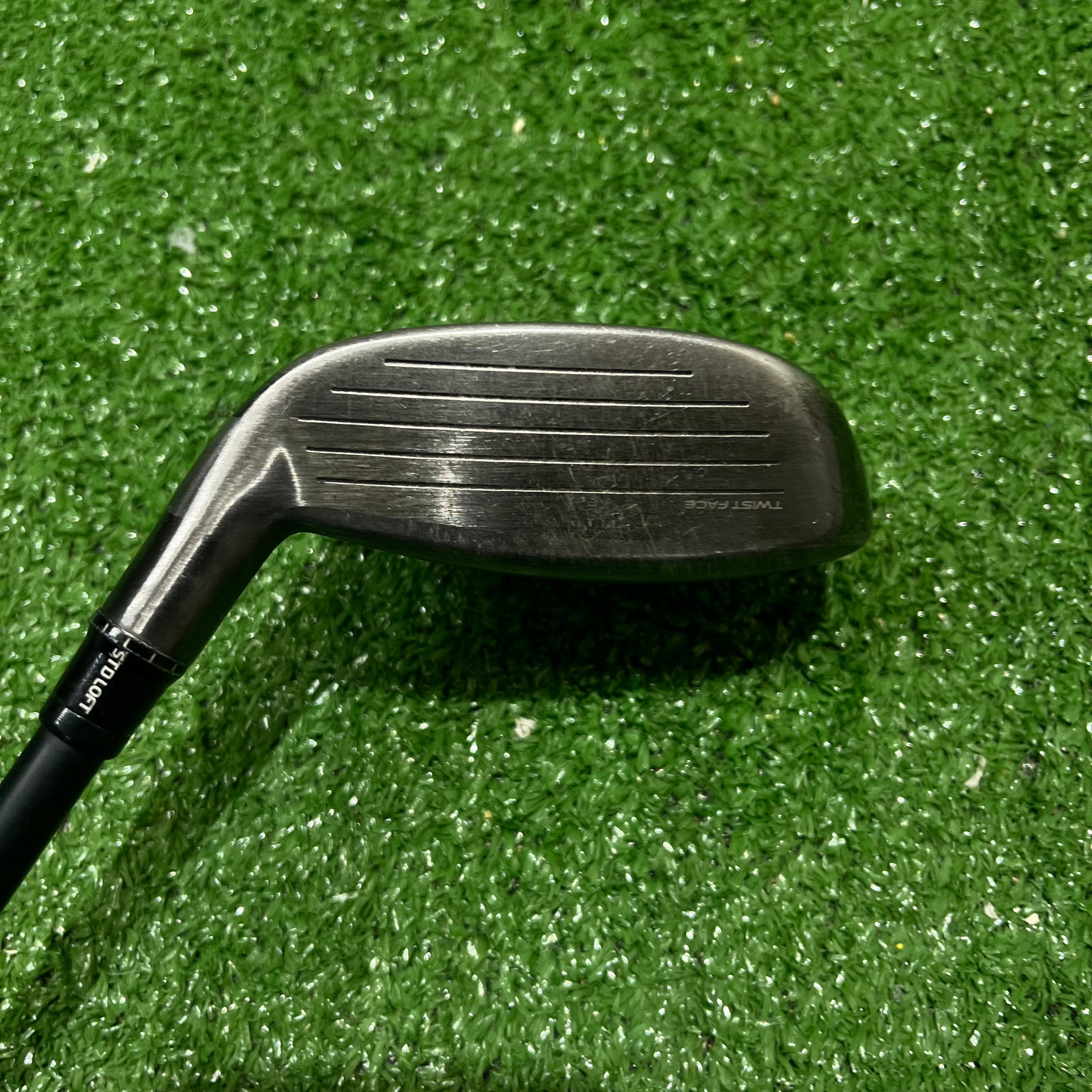 Taylormade Qi35 17° 2 Hybrid Graphite X-Stiff Flex RH