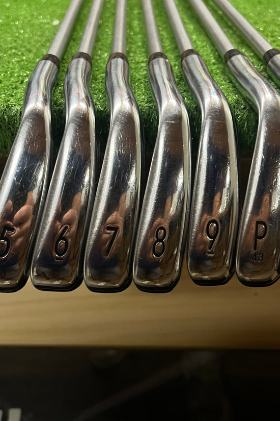 Titleist T200 2019' 4-AW Iron Set Graphite Stiff Flex RH