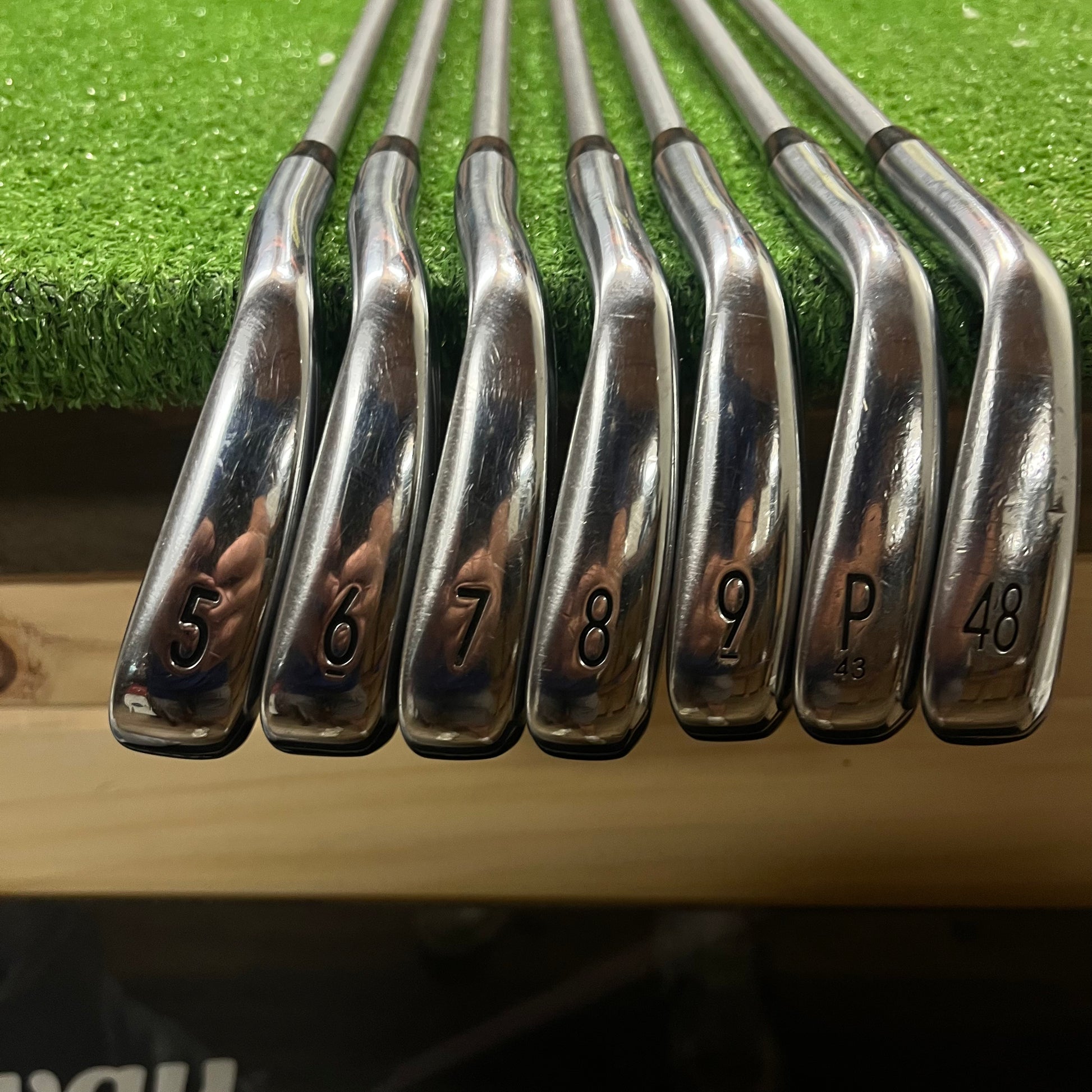 Titleist T200 2019' 4-AW Iron Set Graphite Stiff Flex RH