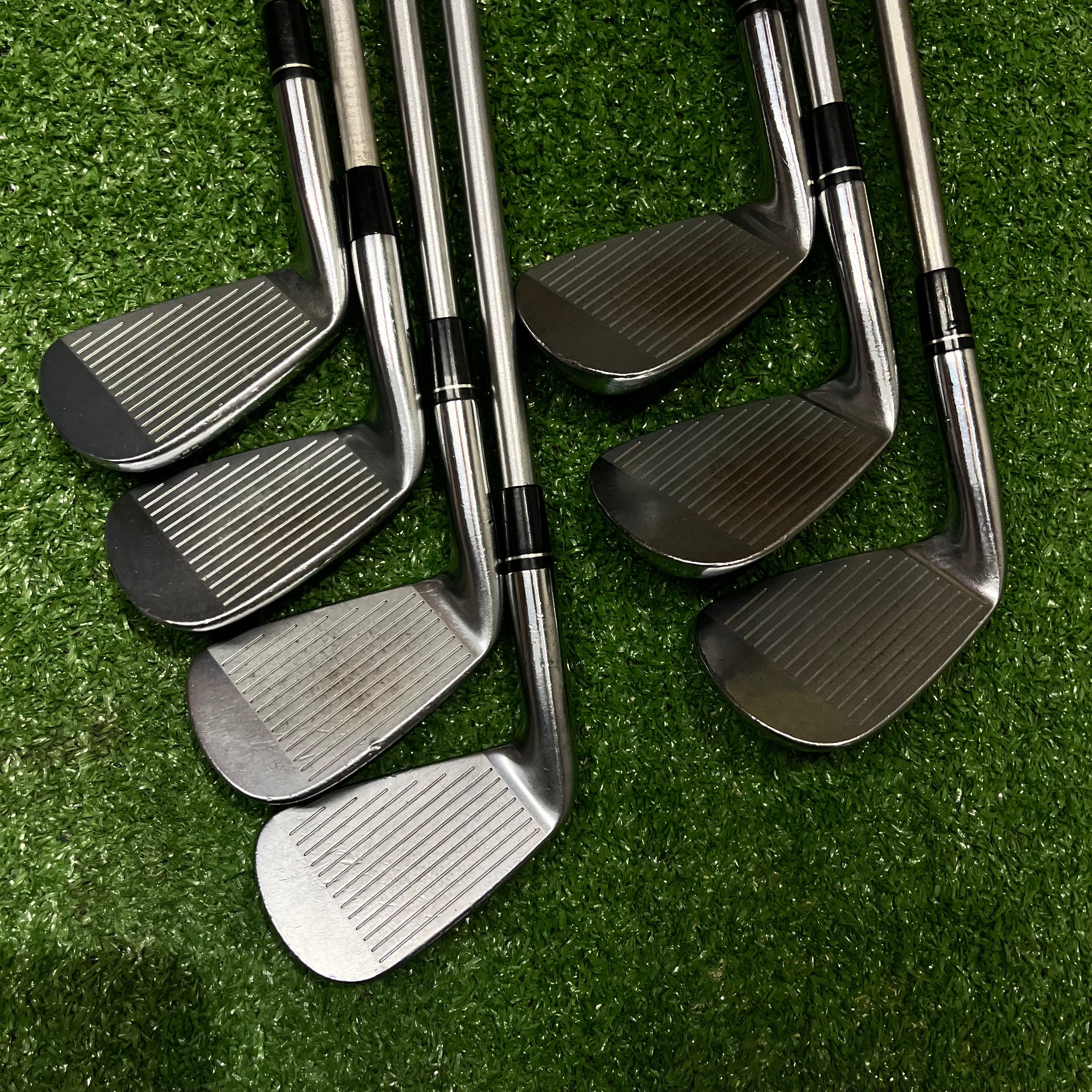Taylormade P730s Iron Set 4-PW Graphite X-Stiff Flex RH