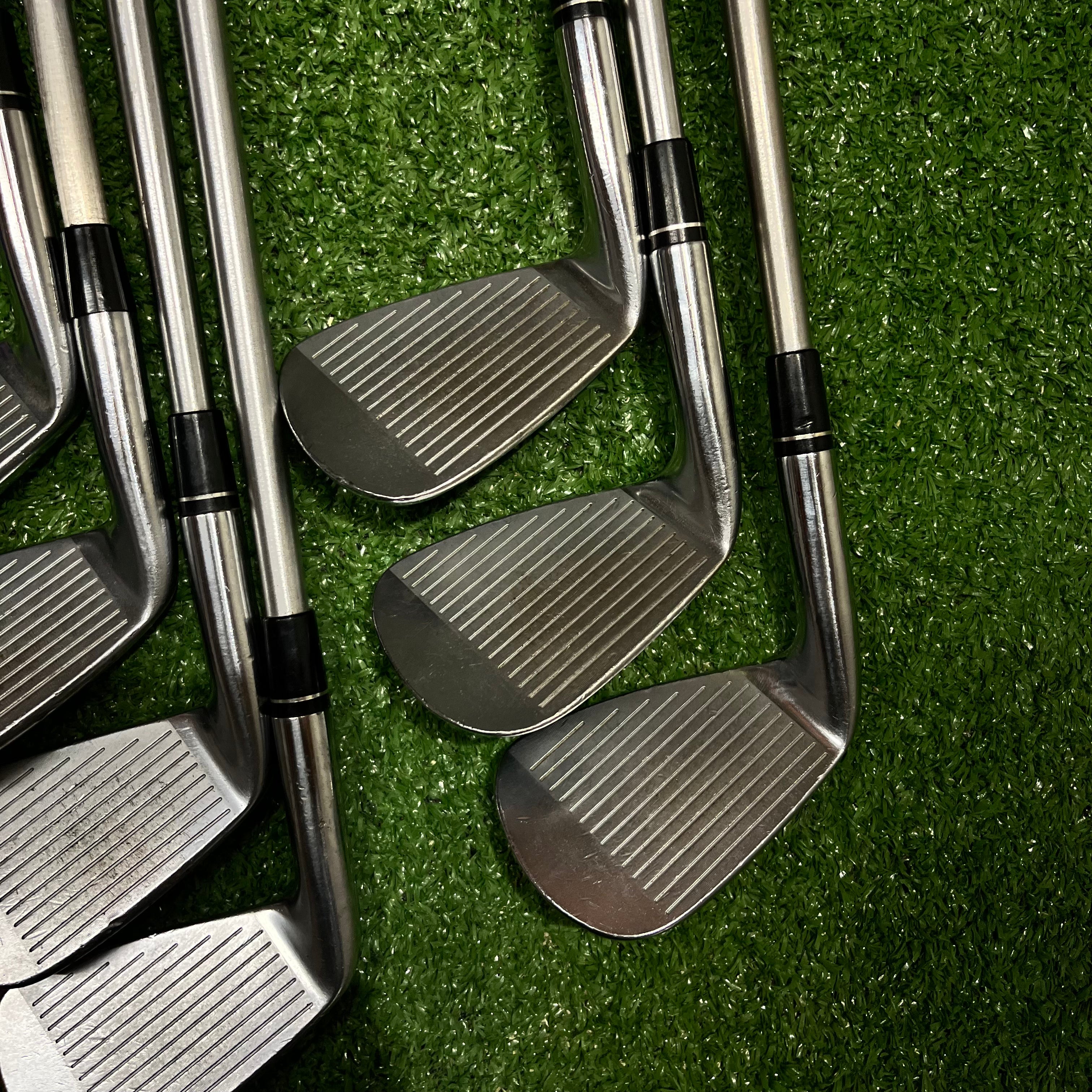 Taylormade P730s Iron Set 4-PW Graphite X-Stiff Flex RH