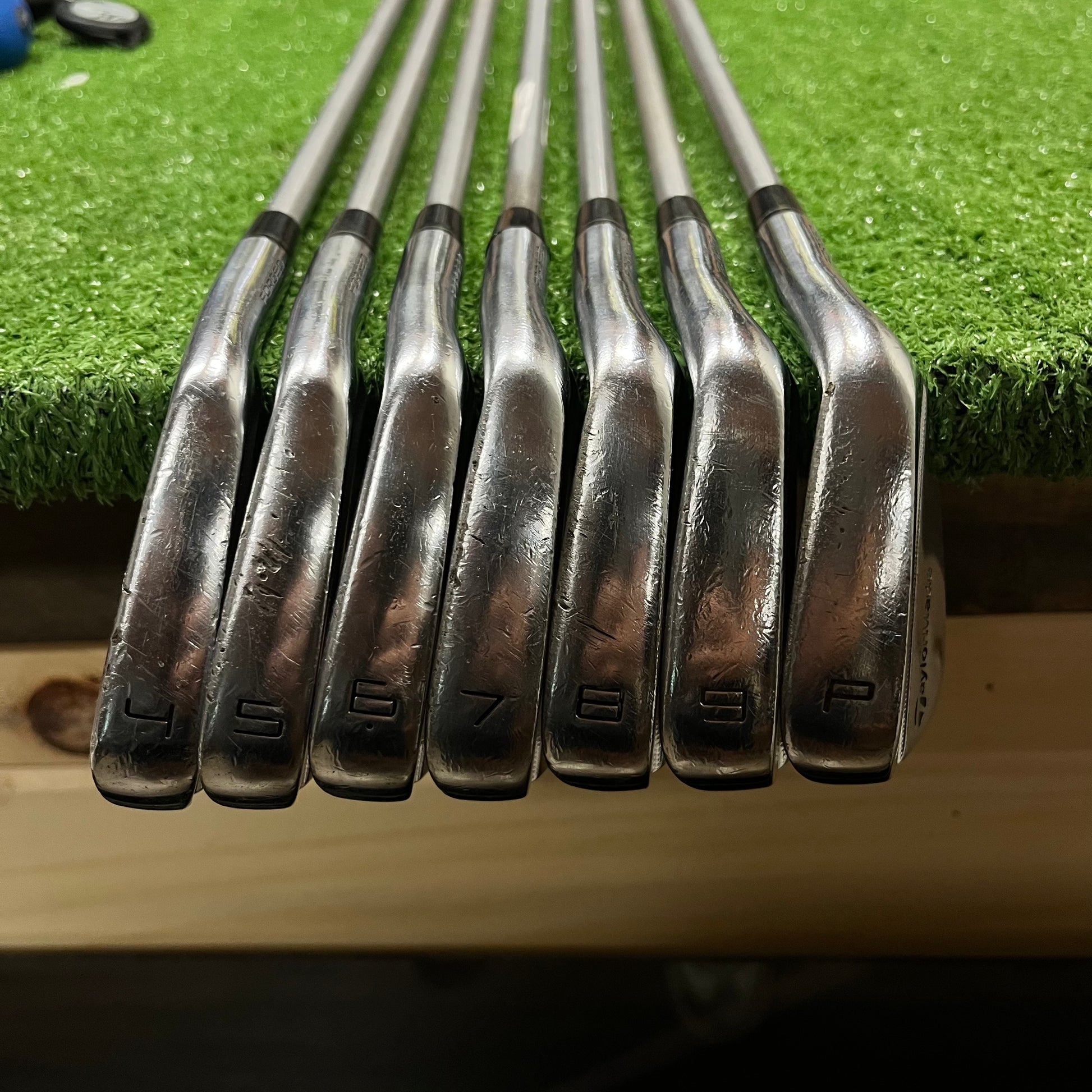 Taylormade P730s Iron Set 4-PW Graphite X-Stiff Flex RH