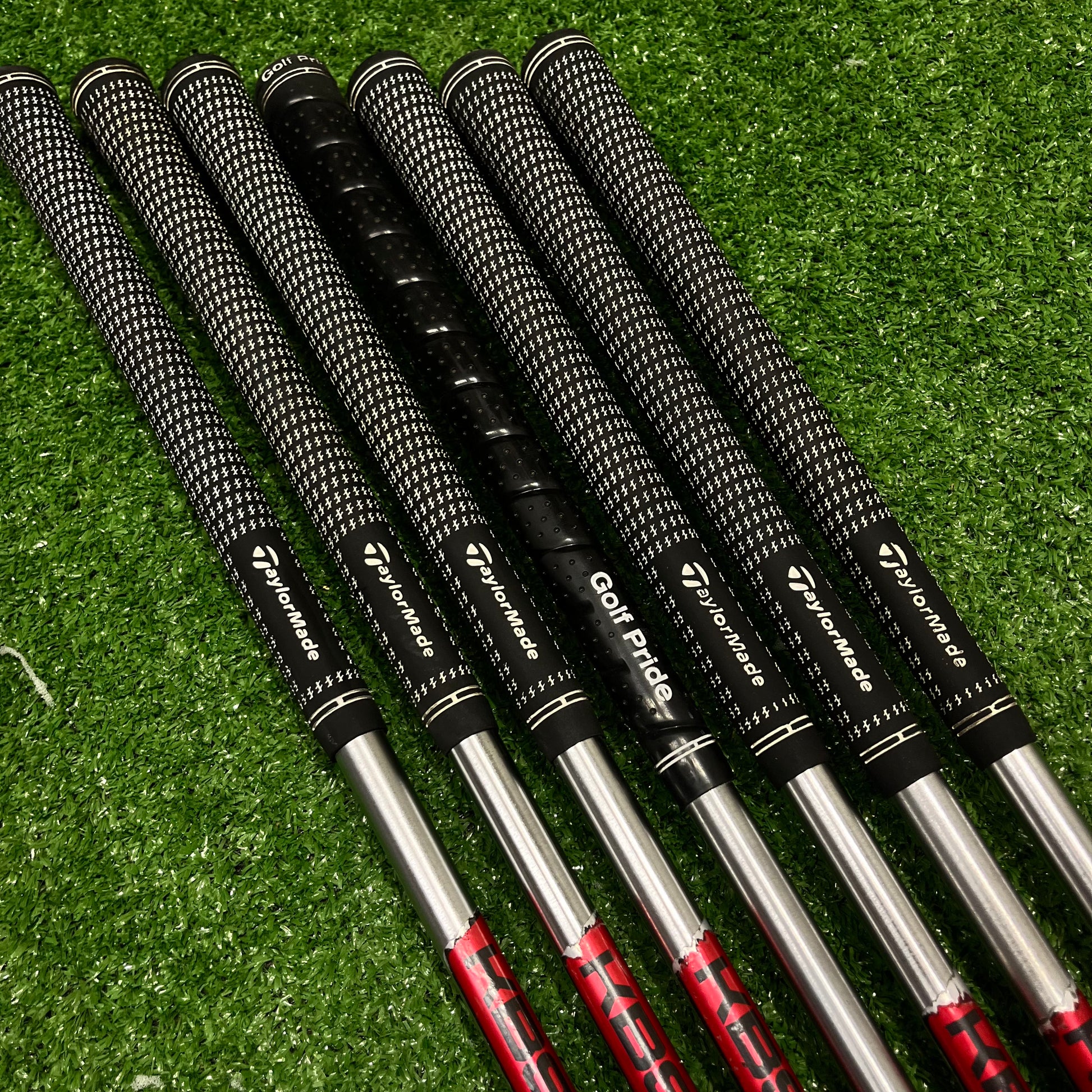 Taylormade P730s Iron Set 4-PW Graphite X-Stiff Flex RH