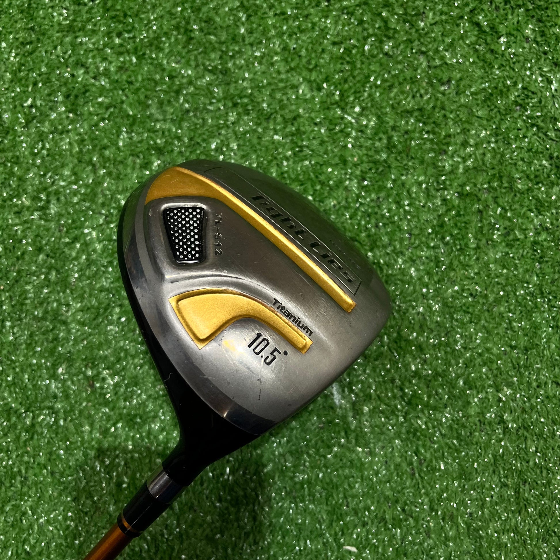 Tight Lies 10.5° Driver Graphite Regular Flex RH