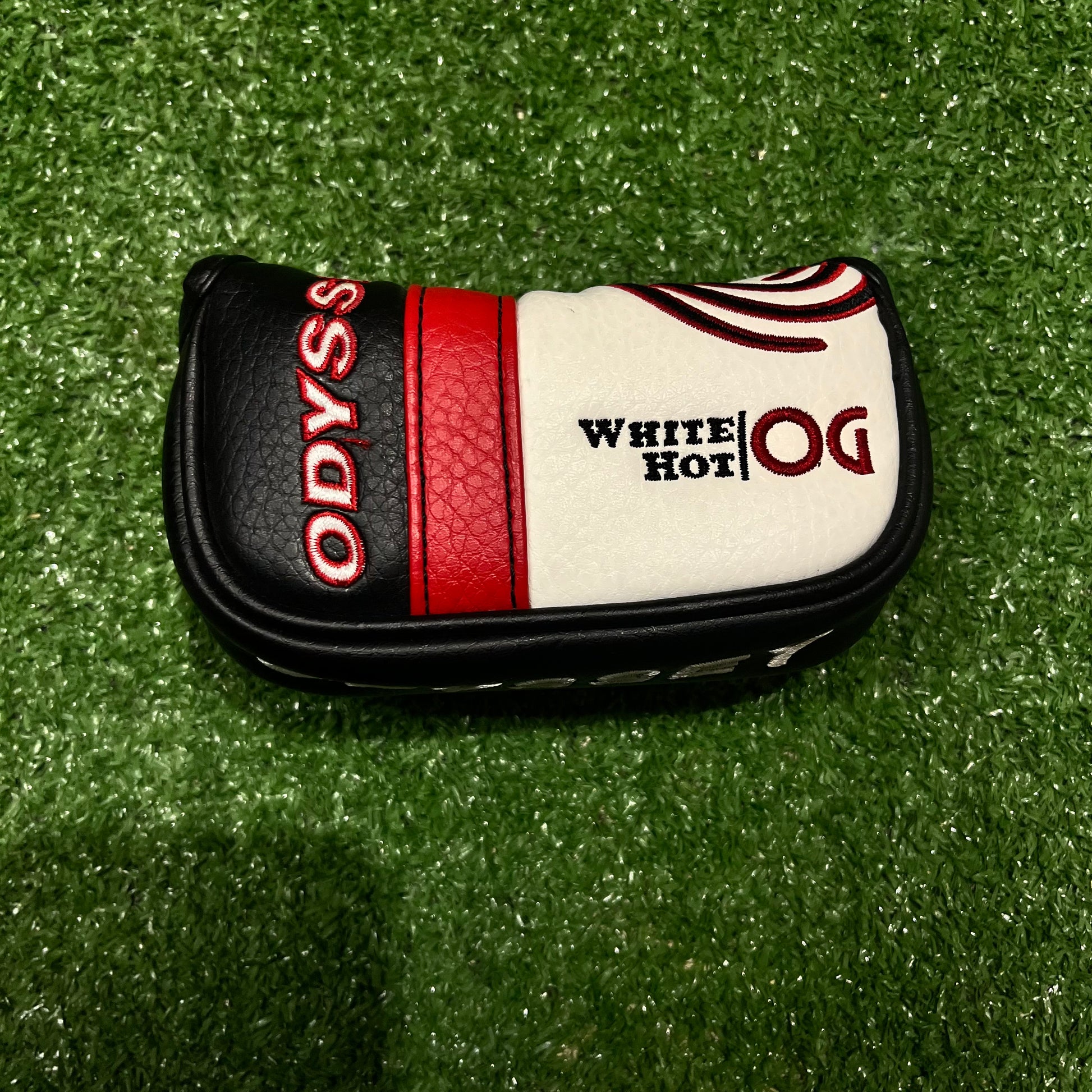 Odyssey White Hot OG 1WCS Center Shafted Putter RH
