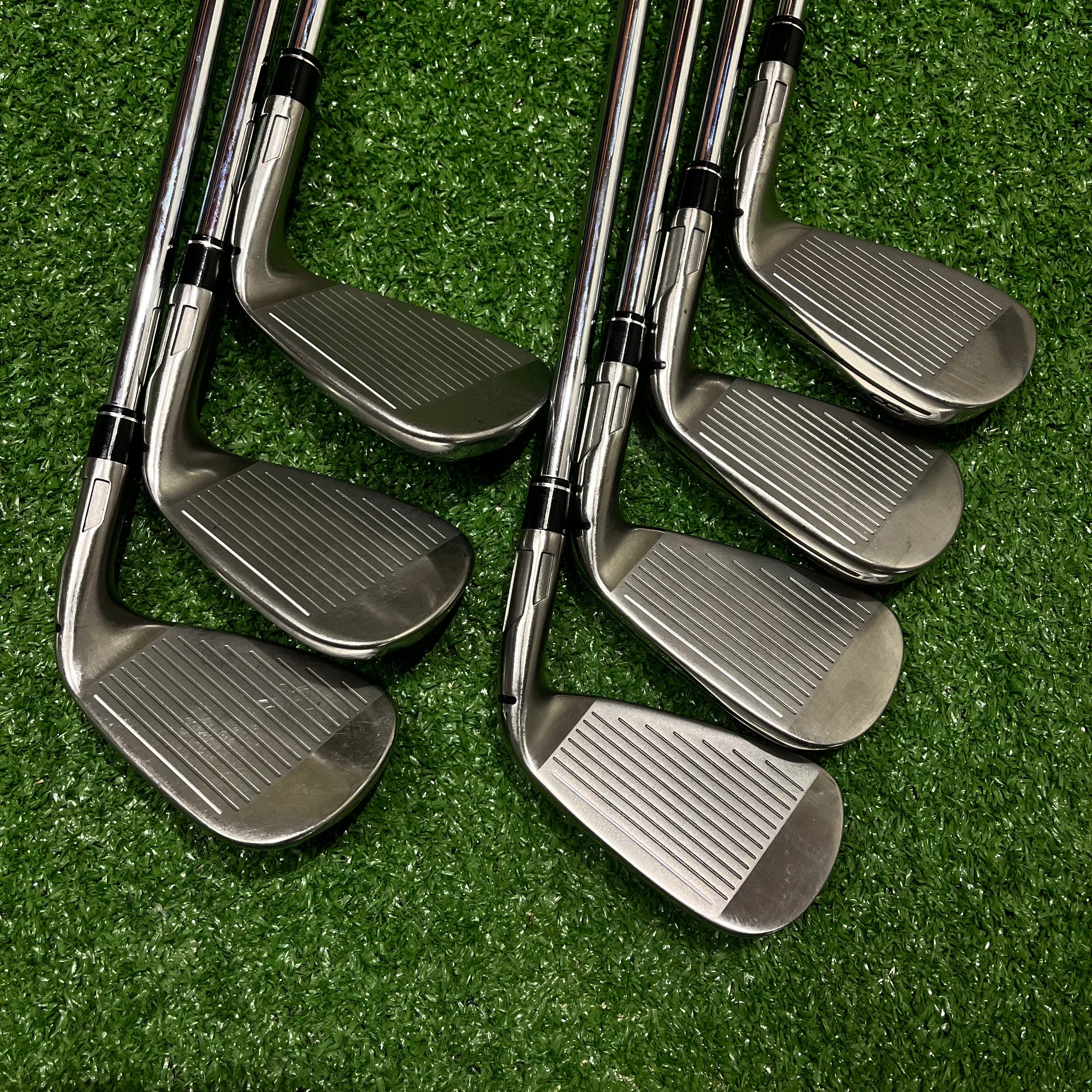 Taylormade Sim2Max Iron Set 5-AW Steel Regular Flex LH