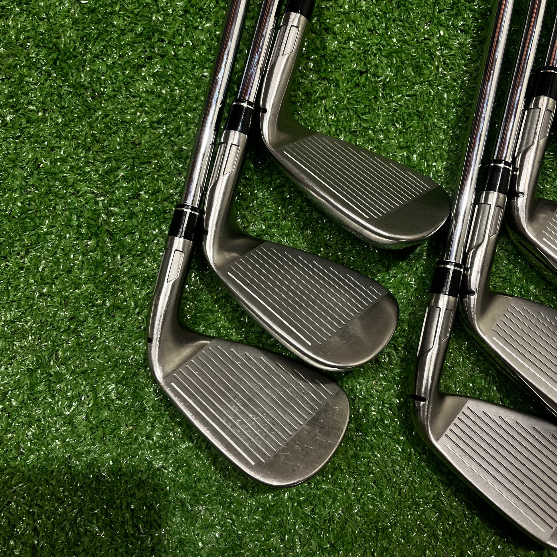 Taylormade Sim2Max Iron Set 5-AW Steel Regular Flex LH