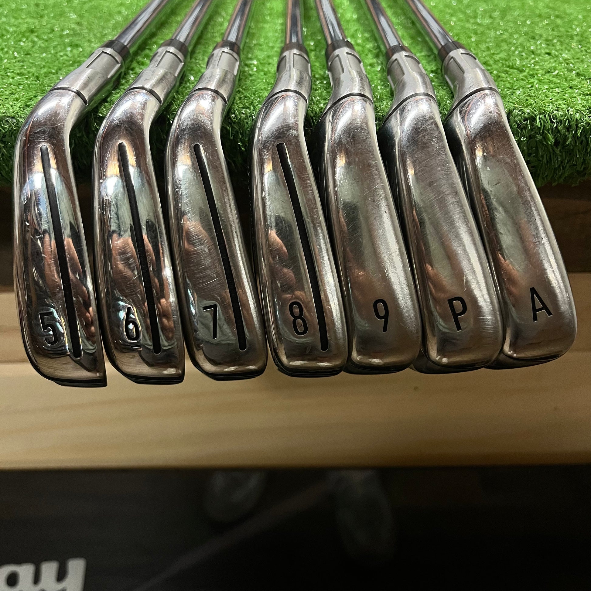 Taylormade Sim2Max Iron Set 5-AW Steel Regular Flex LH