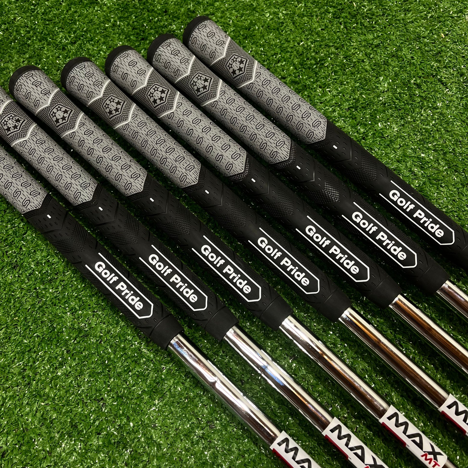 Taylormade Sim2Max Iron Set 5-AW Steel Regular Flex LH