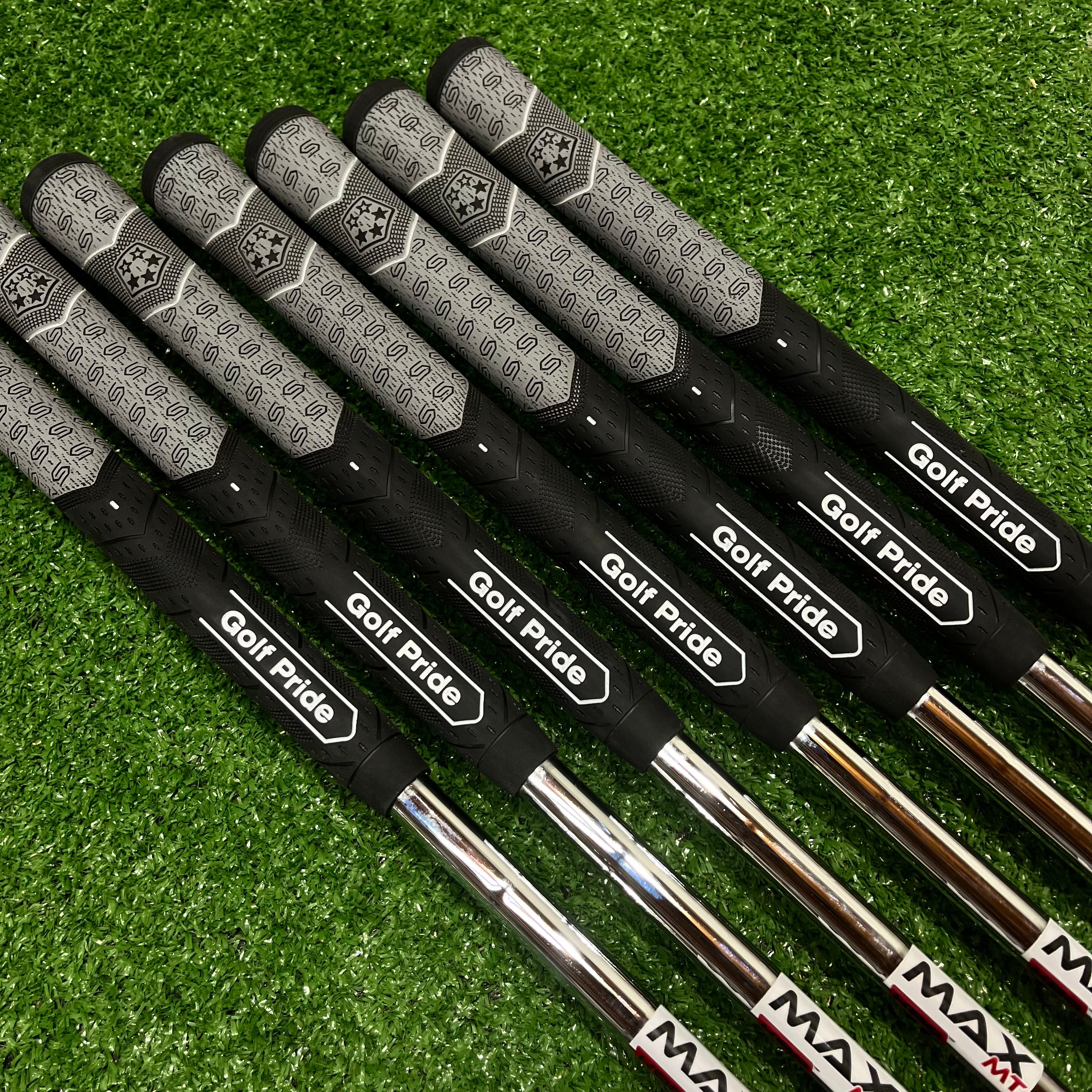Taylormade Sim2Max Iron Set 5-AW Steel Regular Flex LH