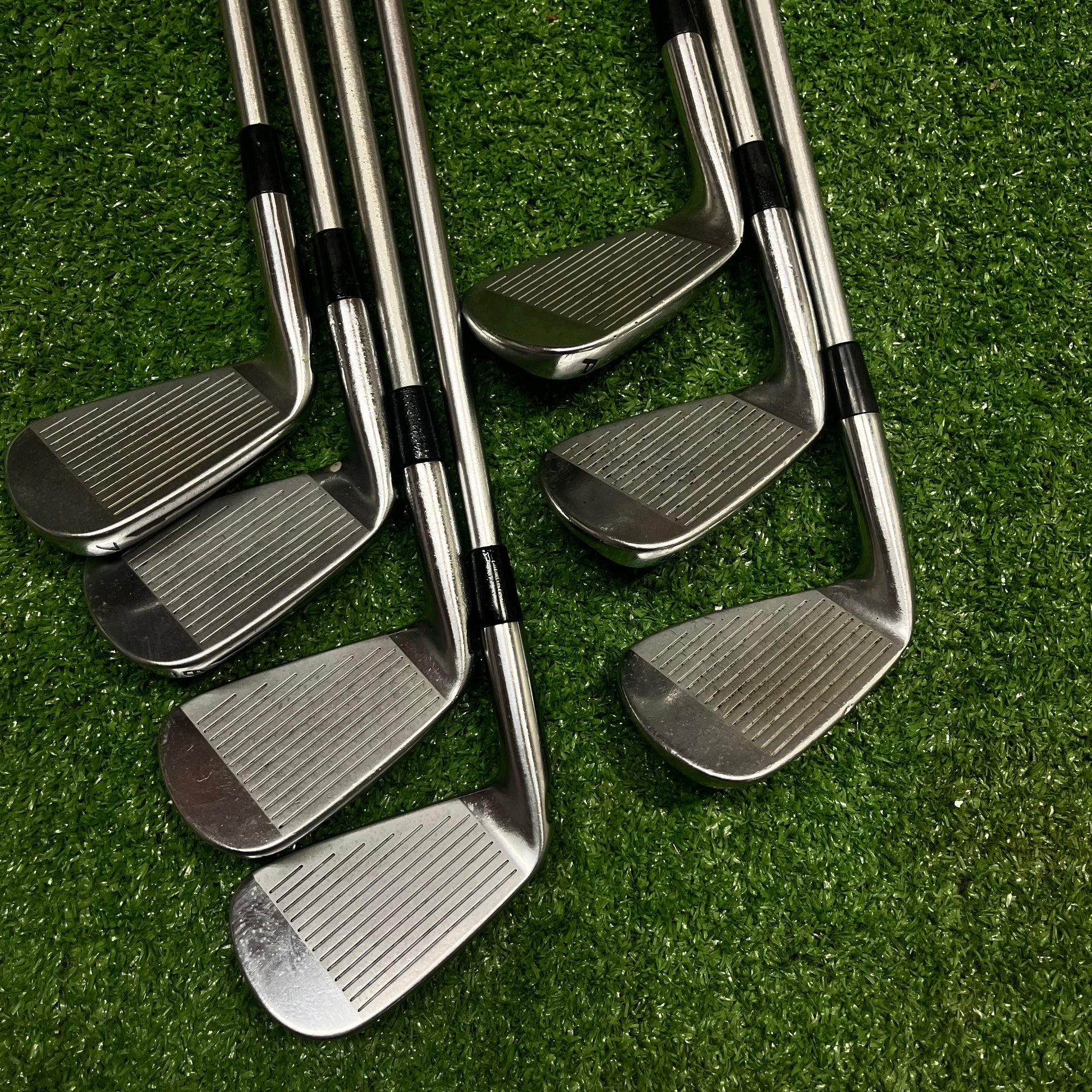 Taylormade Tour Preferred Iron Set 4-PW Graphite Stiff Flex RH