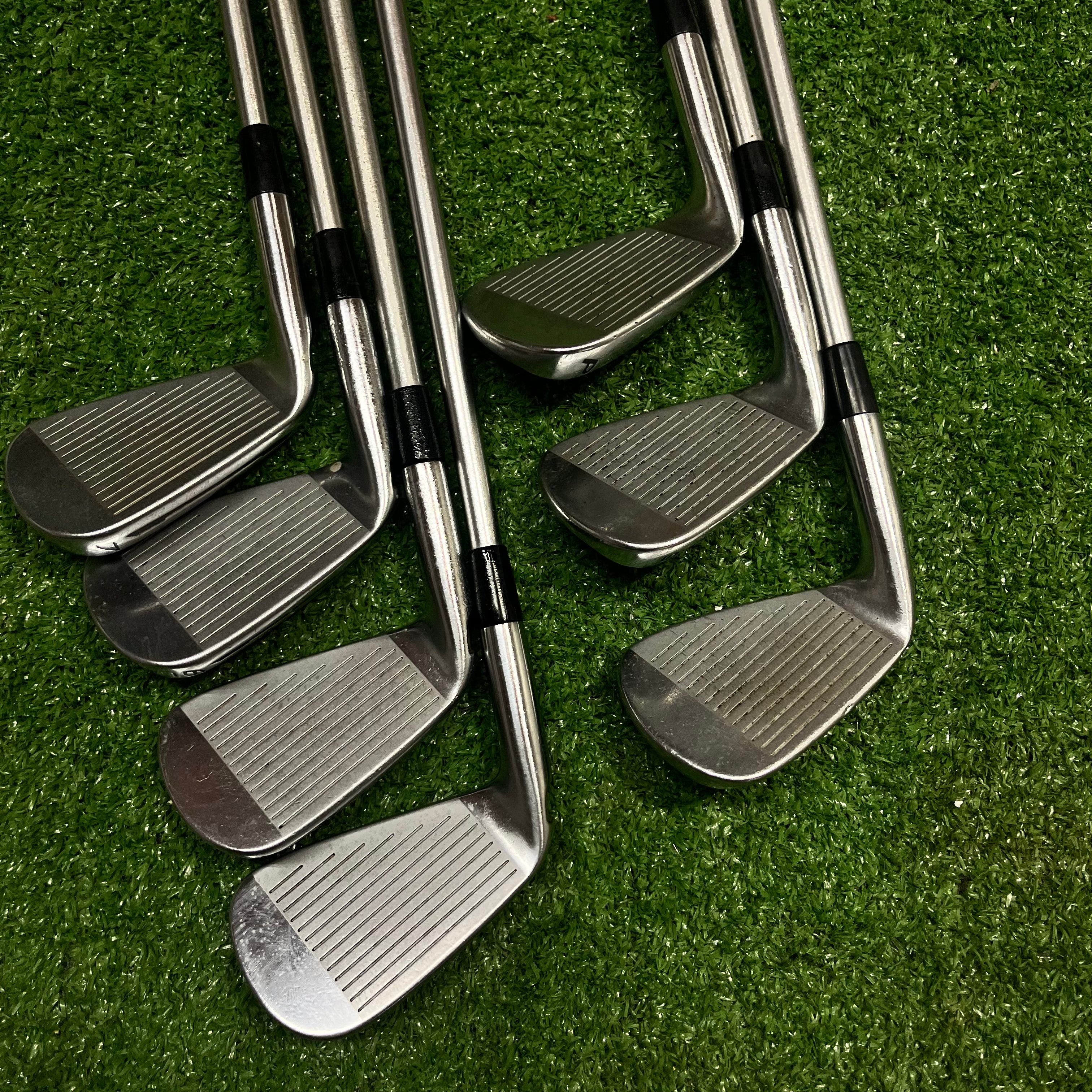 Taylormade Tour Preferred Iron Set 4-PW Graphite Stiff Flex RH