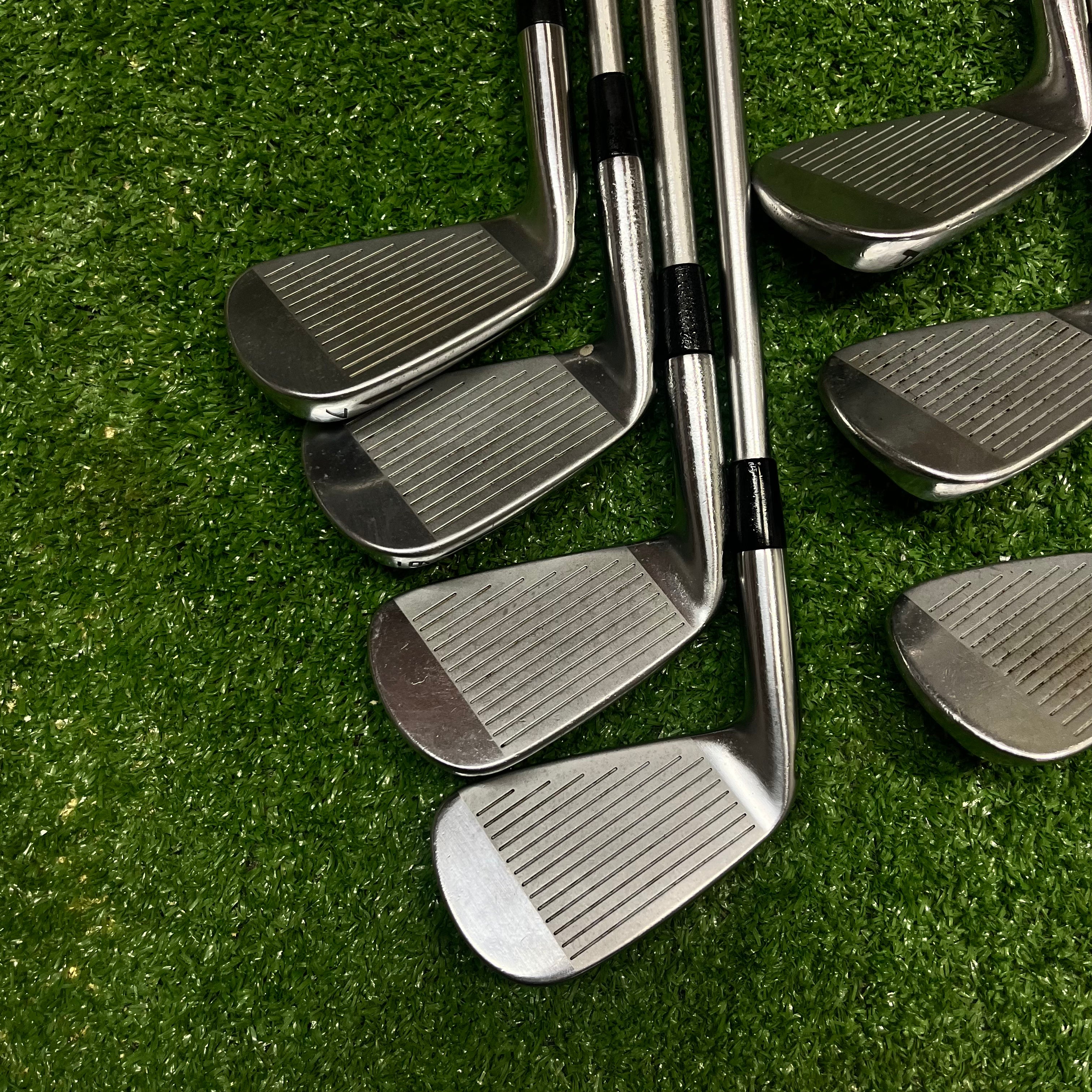 Taylormade Tour Preferred Iron Set 4-PW Graphite Stiff Flex RH