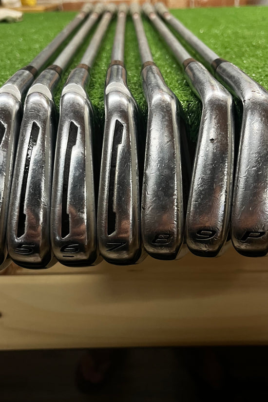 Taylormade Tour Preferred Iron Set 4-PW Graphite Stiff Flex RH