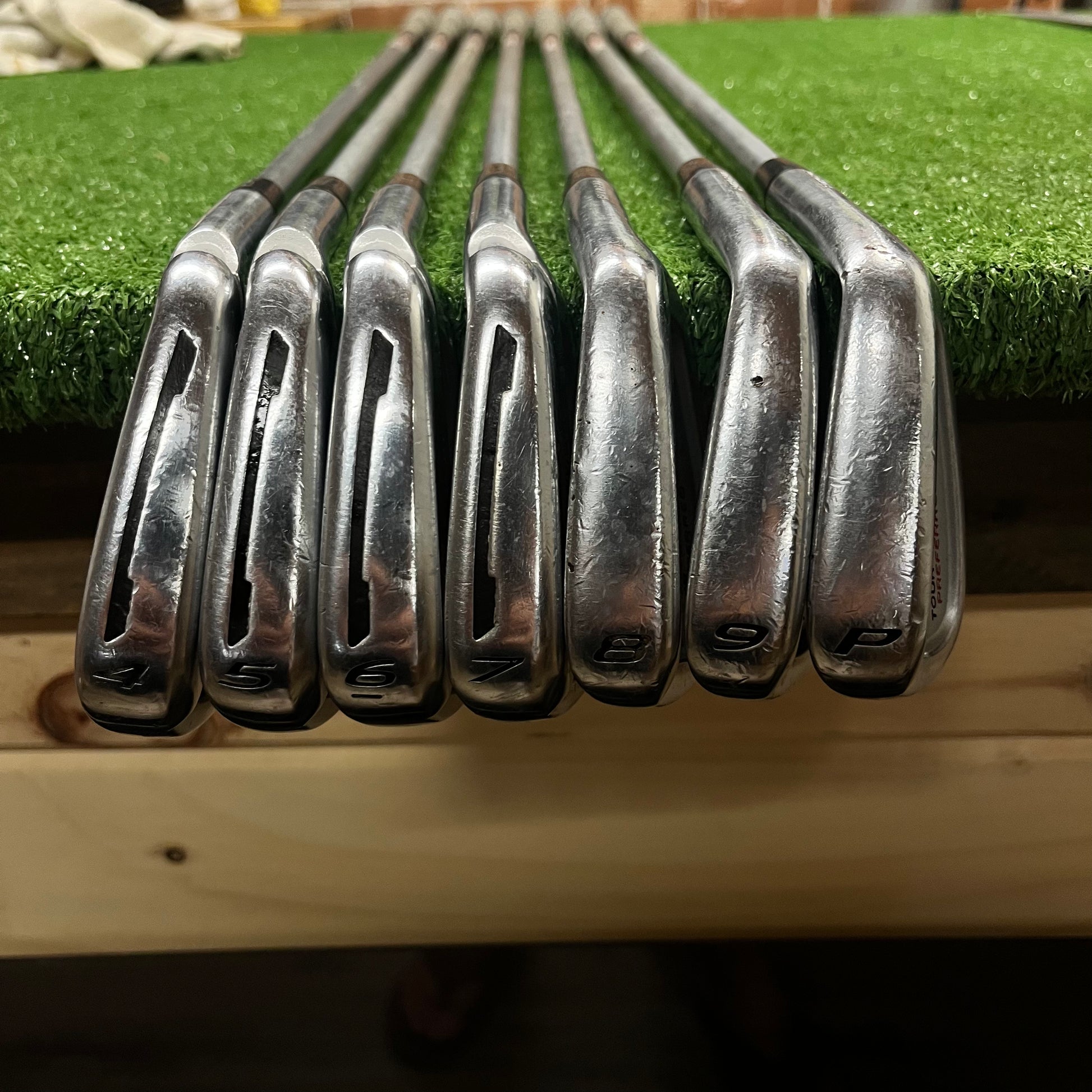 Taylormade Tour Preferred Iron Set 4-PW Graphite Stiff Flex RH