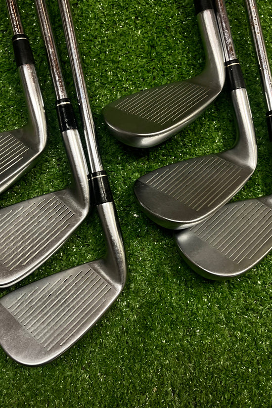 Taylormade R9 Iron Set 6-AW Steel Regular Flex Shaft RH