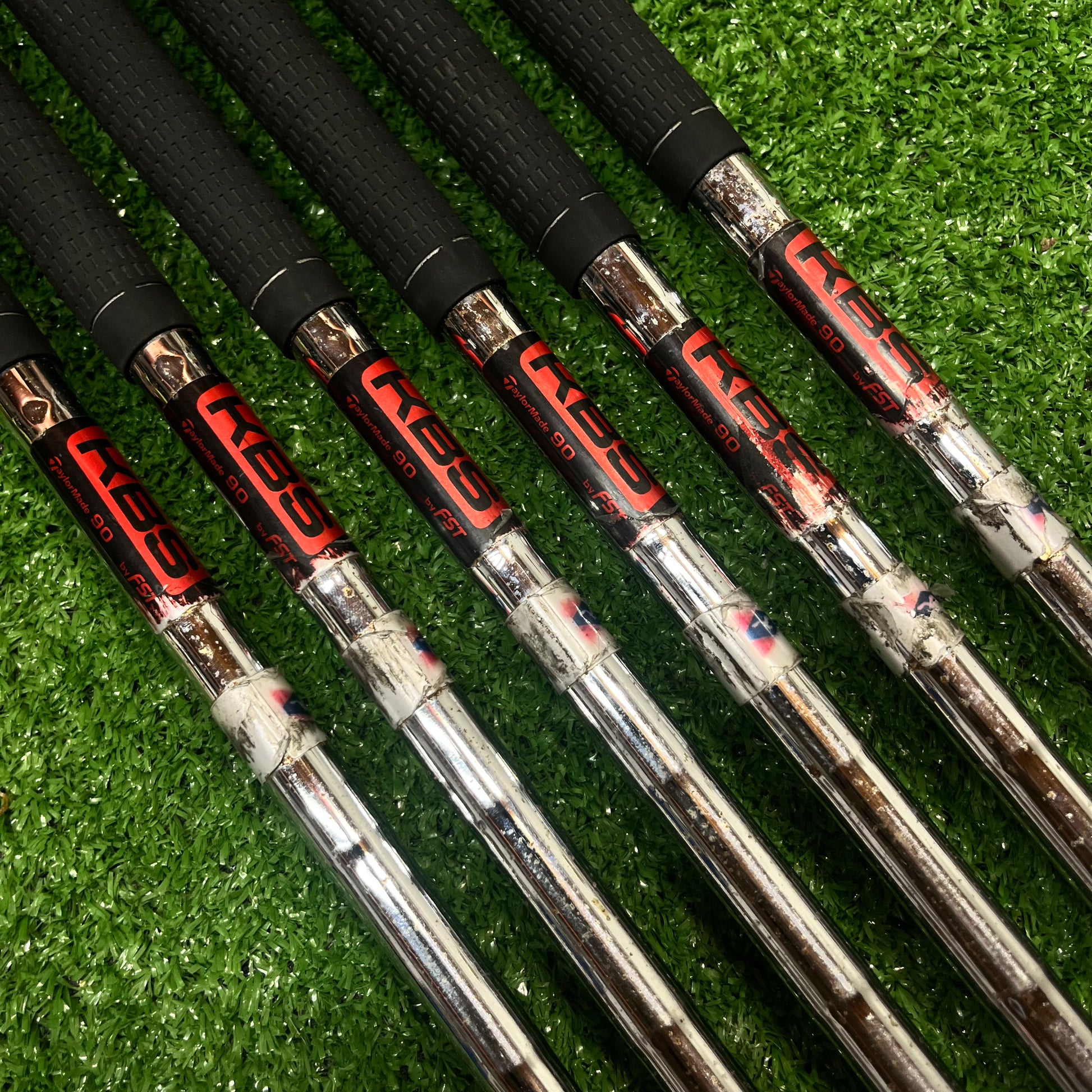 Taylormade R9 Iron Set 6-AW Steel Regular Flex Shaft RH
