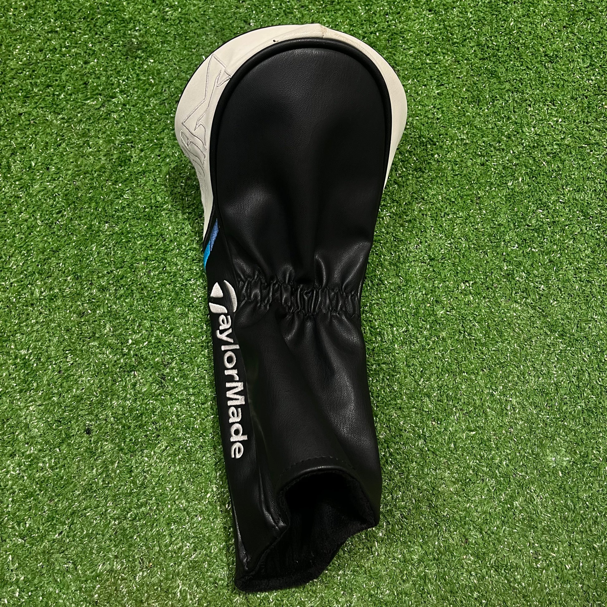 Taylormade Sim2 Driver Headcover
