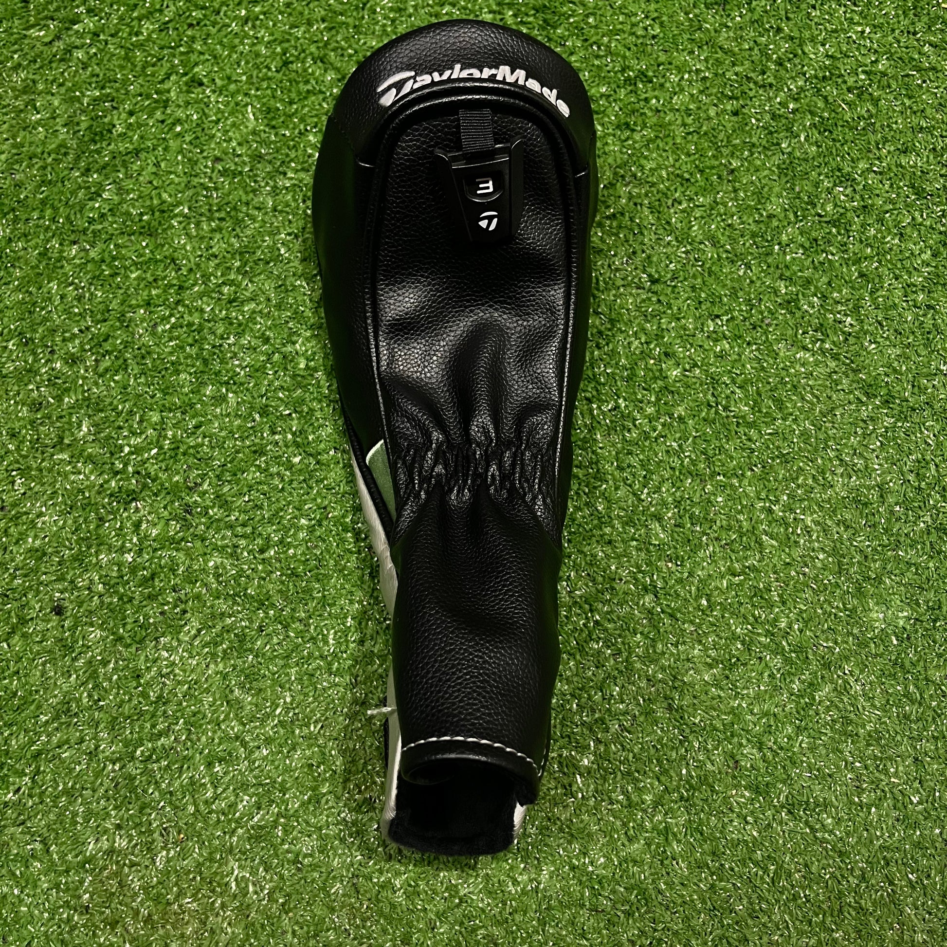 Taylormade Qi35 Fairway Wood headcover