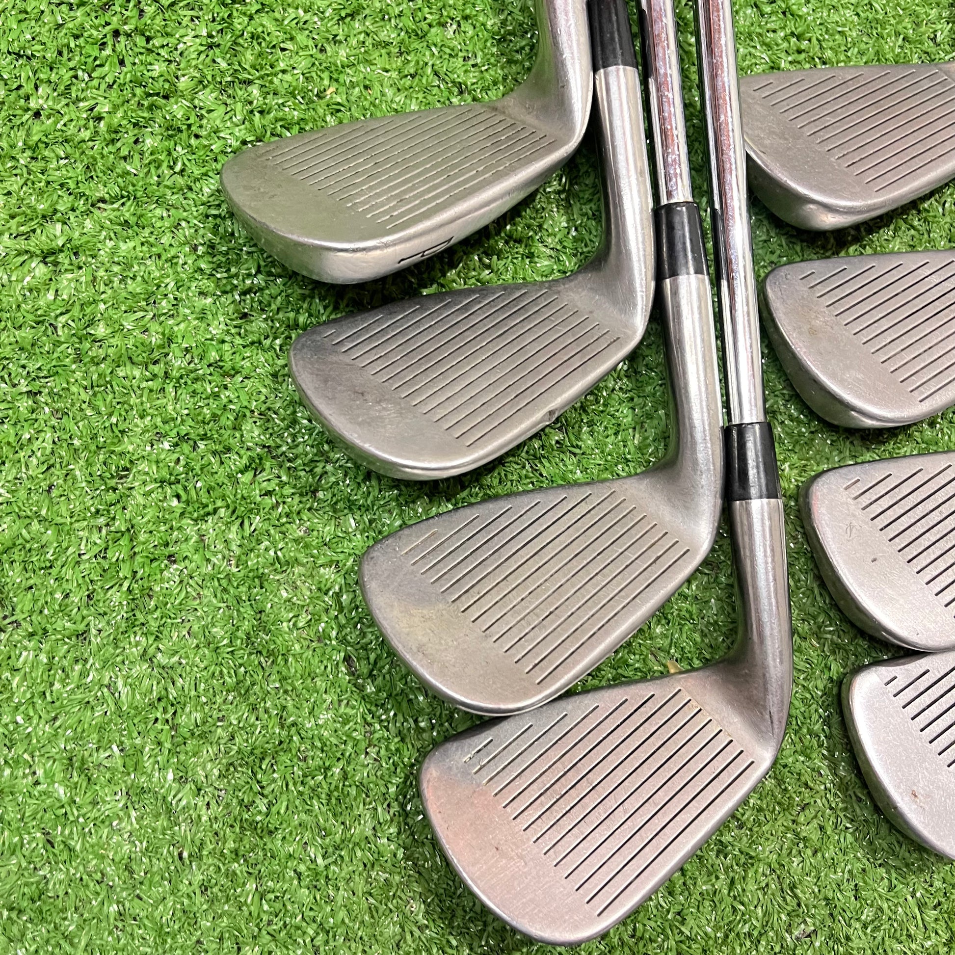 Titleist DCI 981 Iron Set 3-PW Stiff Steel RH