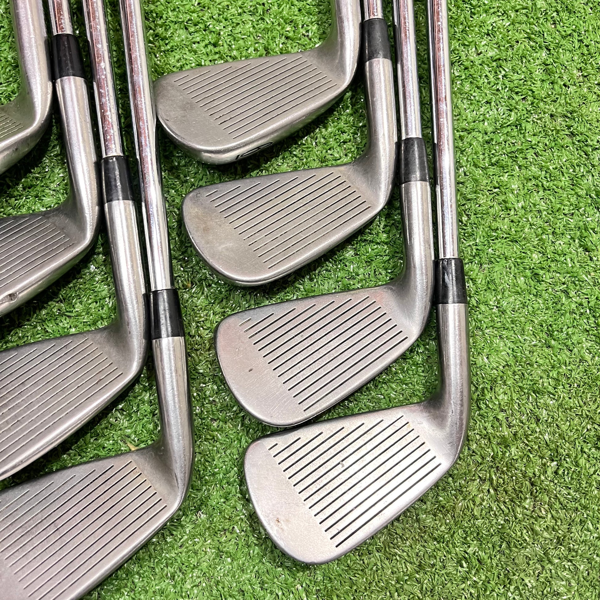 Titleist DCI 981 Iron Set 3-PW Stiff Steel RH