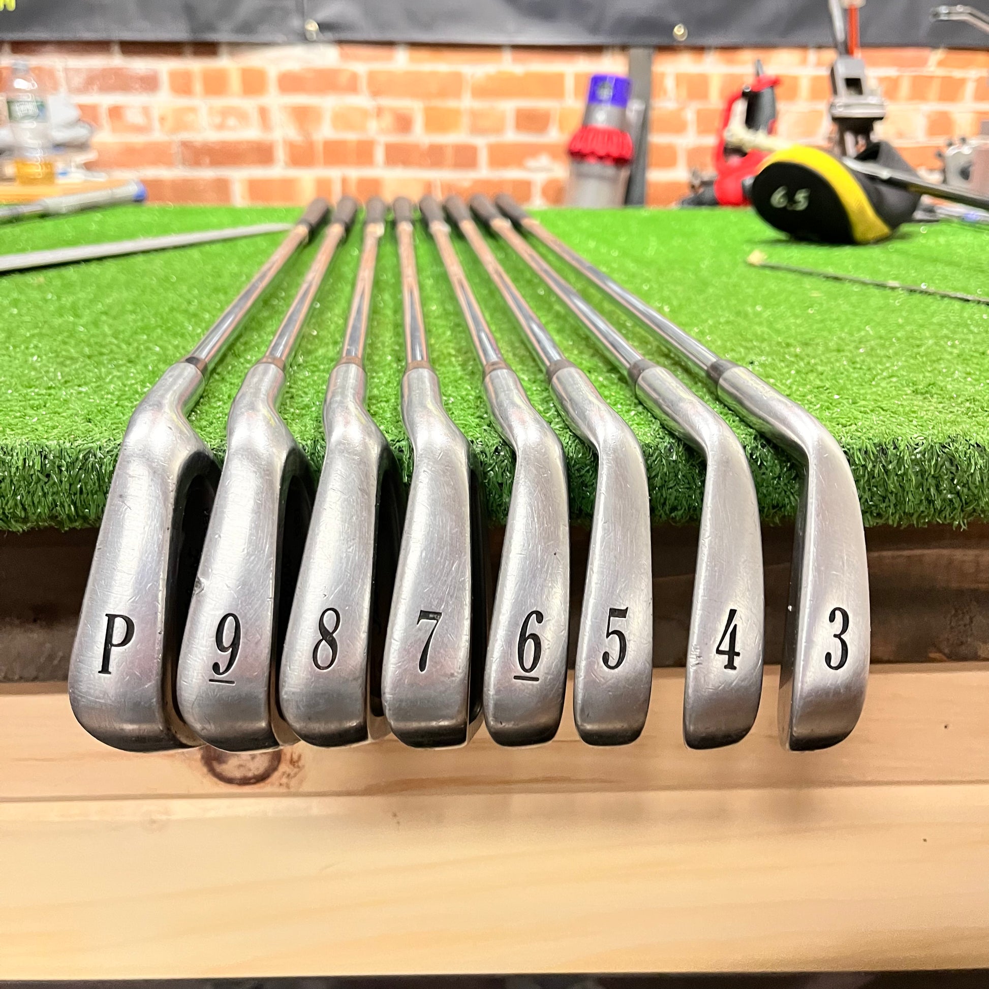 Titleist DCI 981 Iron Set 3-PW Stiff Steel RH