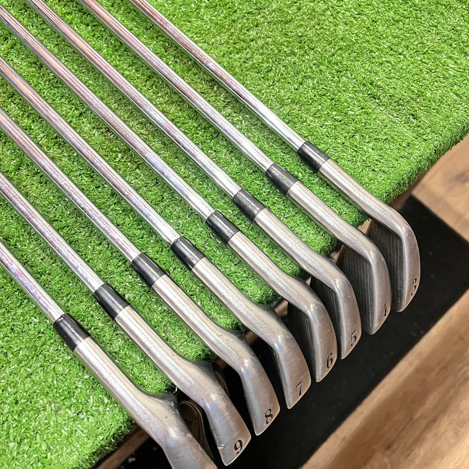 Titleist DCI 981 Iron Set 3-PW Stiff Steel RH